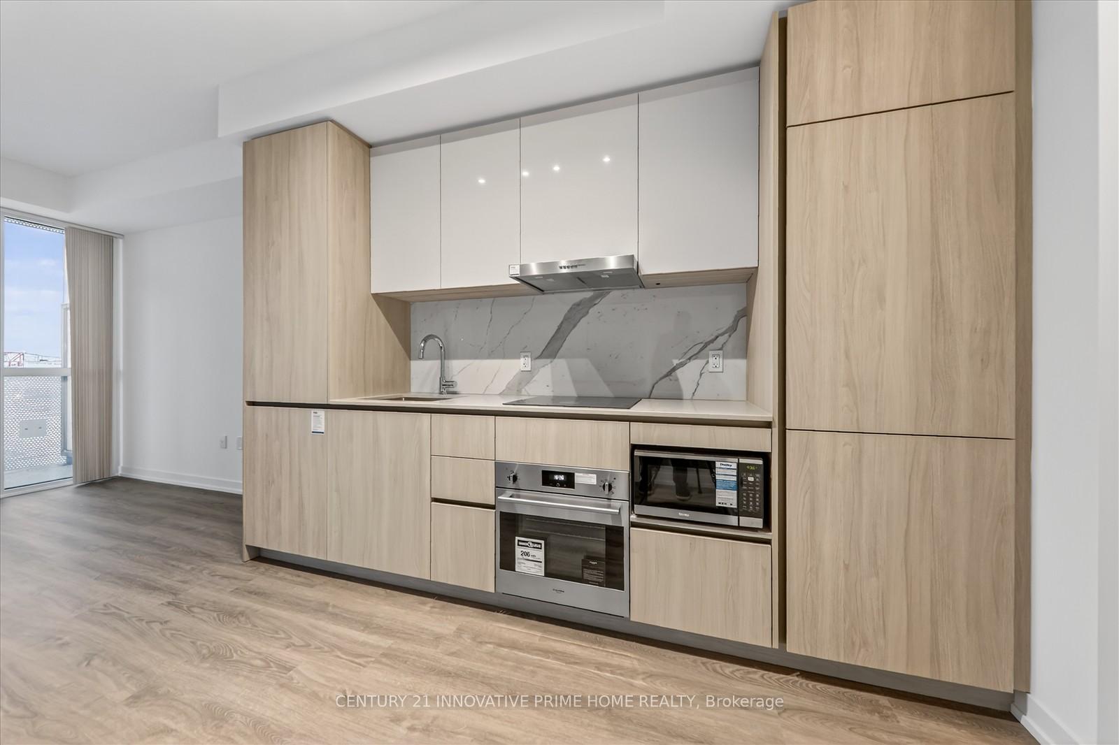 Photo 16 of Unit 910, 8 Interchange Way, Vaughan, Vaughan Corporate Centre — HOMEH