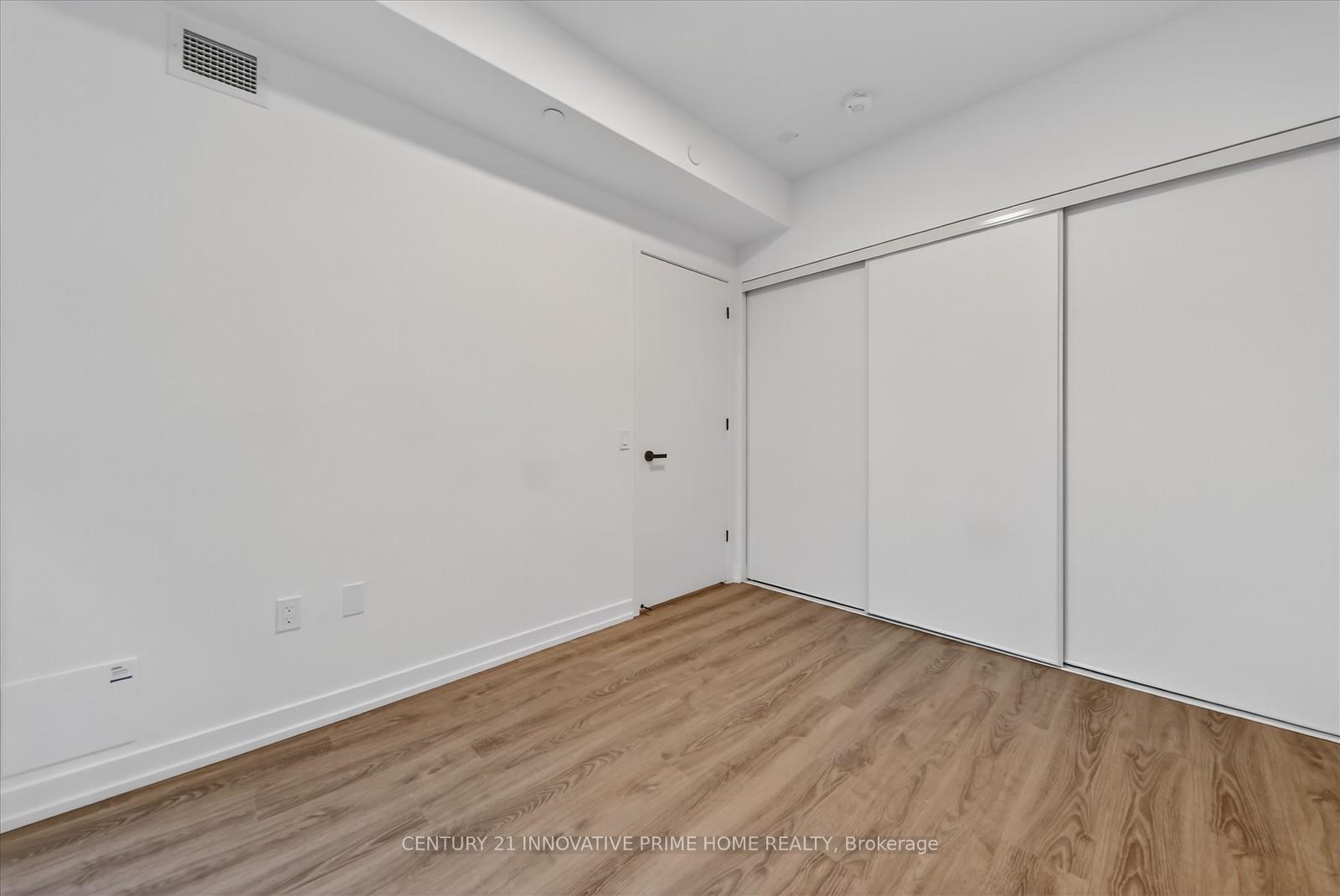 Photo 20 of Unit 910, 8 Interchange Way, Vaughan, Vaughan Corporate Centre — HOMEH