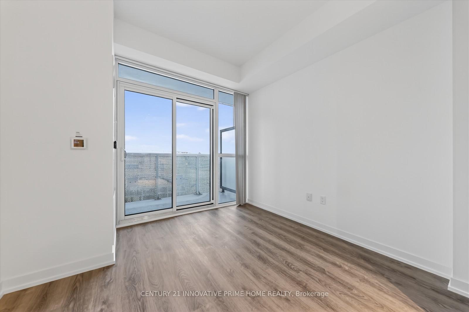 Photo 23 of Unit 910, 8 Interchange Way, Vaughan, Vaughan Corporate Centre — HOMEH
