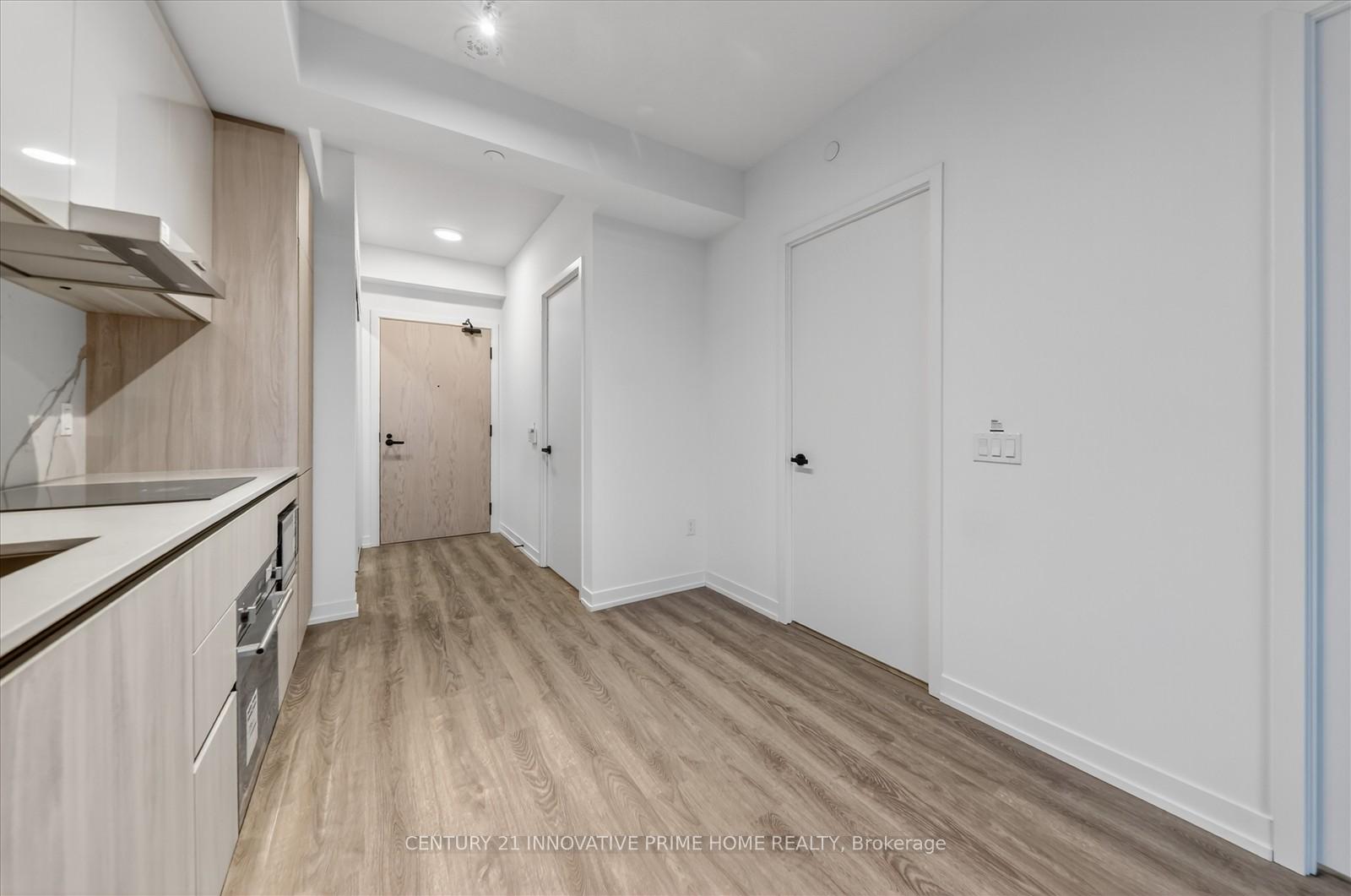 Photo 25 of Unit 910, 8 Interchange Way, Vaughan, Vaughan Corporate Centre — HOMEH
