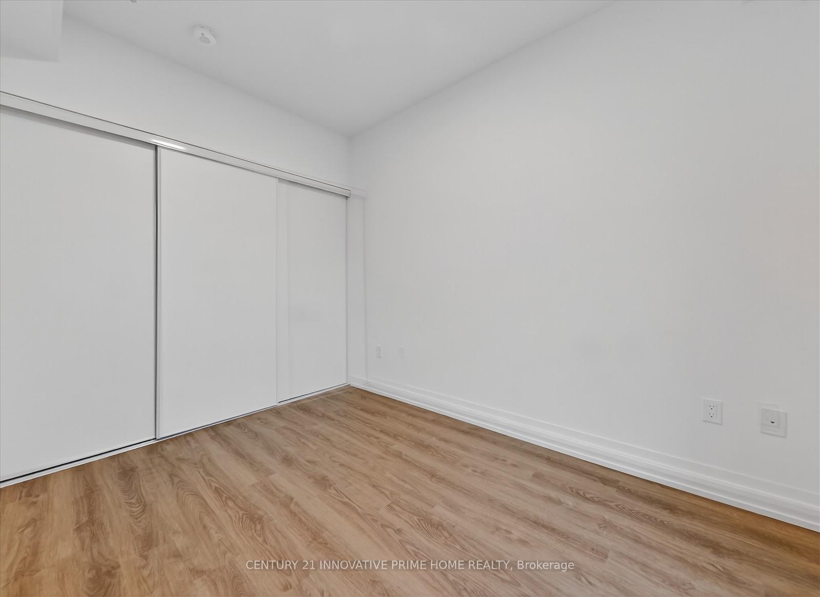 Photo 28 of Unit 910, 8 Interchange Way, Vaughan, Vaughan Corporate Centre — HOMEH