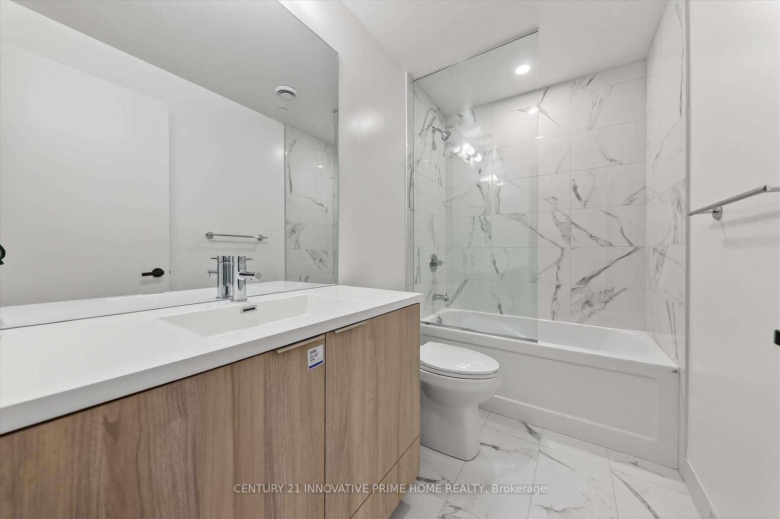 Photo 29 of Unit 910, 8 Interchange Way, Vaughan, Vaughan Corporate Centre — HOMEH