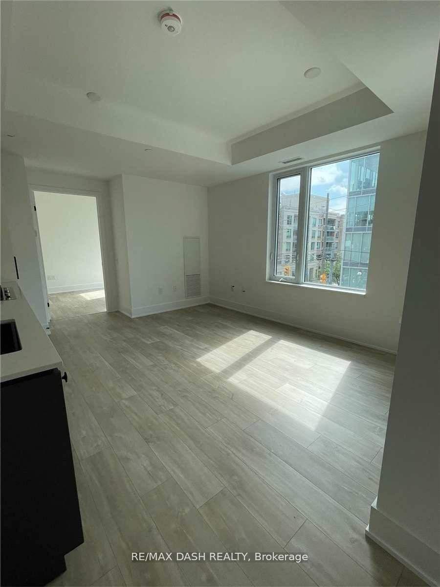Photo 8 of Unit 305, 1888 Queen Street E, Toronto, The Beaches — HOMEH