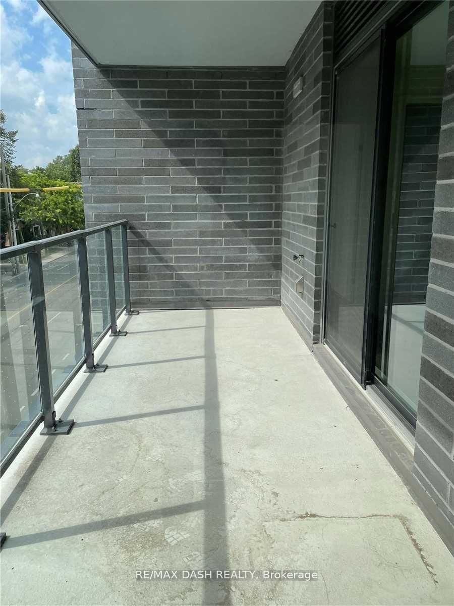 Photo 9 of Unit 305, 1888 Queen Street E, Toronto, The Beaches — HOMEH