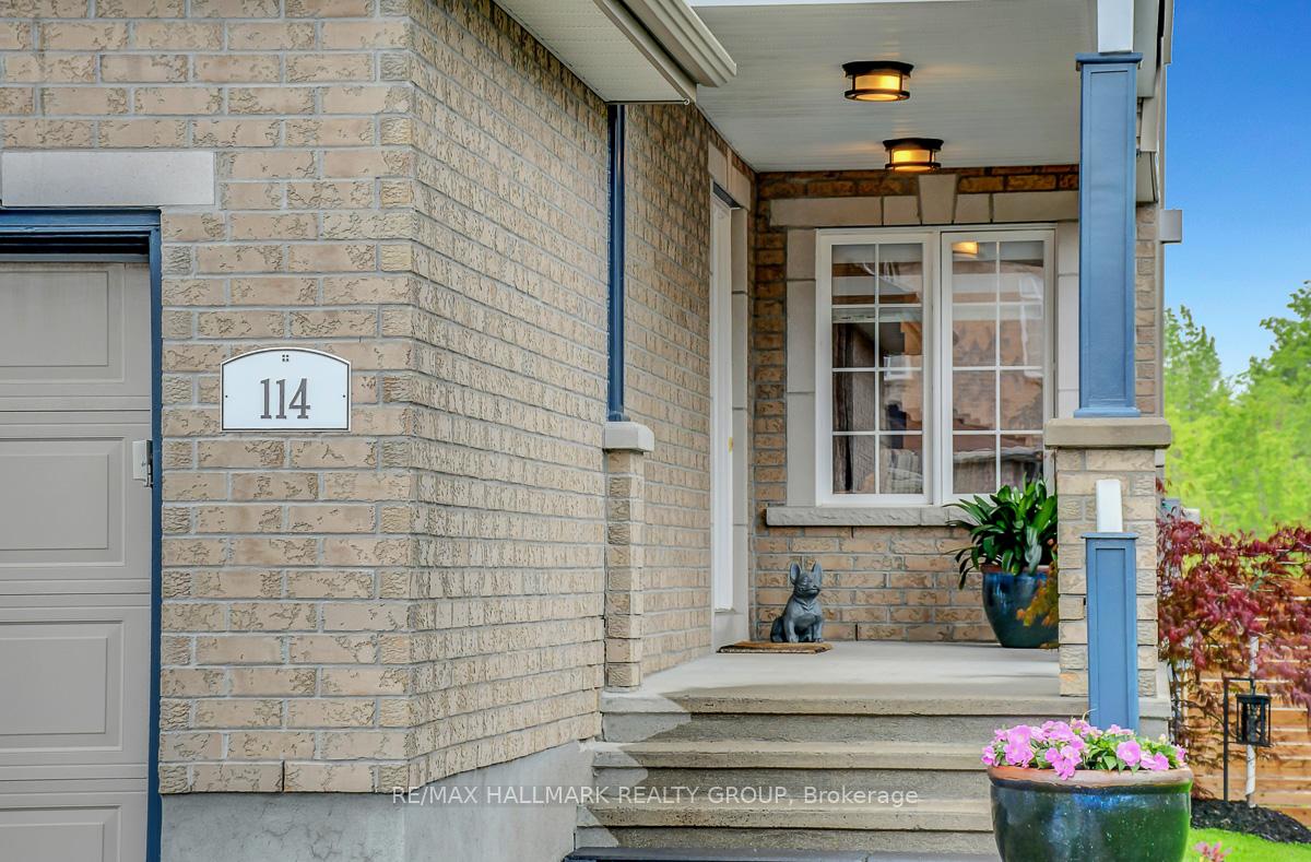 Photo 3 of 114 August Lily Crescent, Ottawa, Riverside South/Gloucester Glen — HOMEH