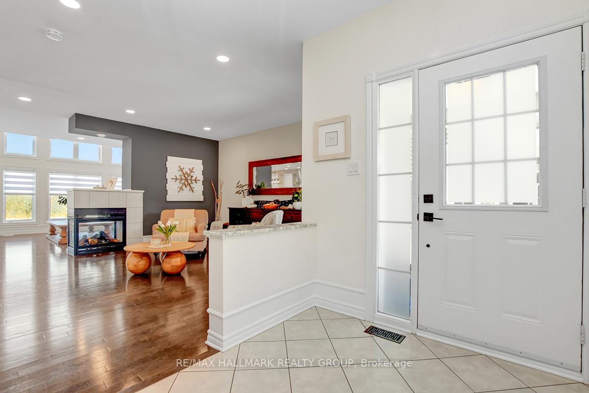 Photo 6 of 114 August Lily Crescent, Ottawa, Riverside South/Gloucester Glen — HOMEH