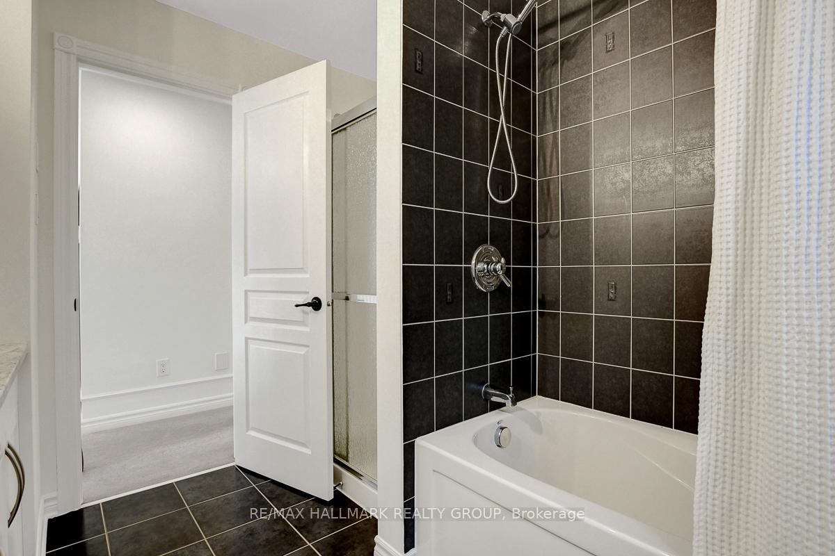 Photo 31 of 114 August Lily Crescent, Ottawa, Riverside South/Gloucester Glen — HOMEH