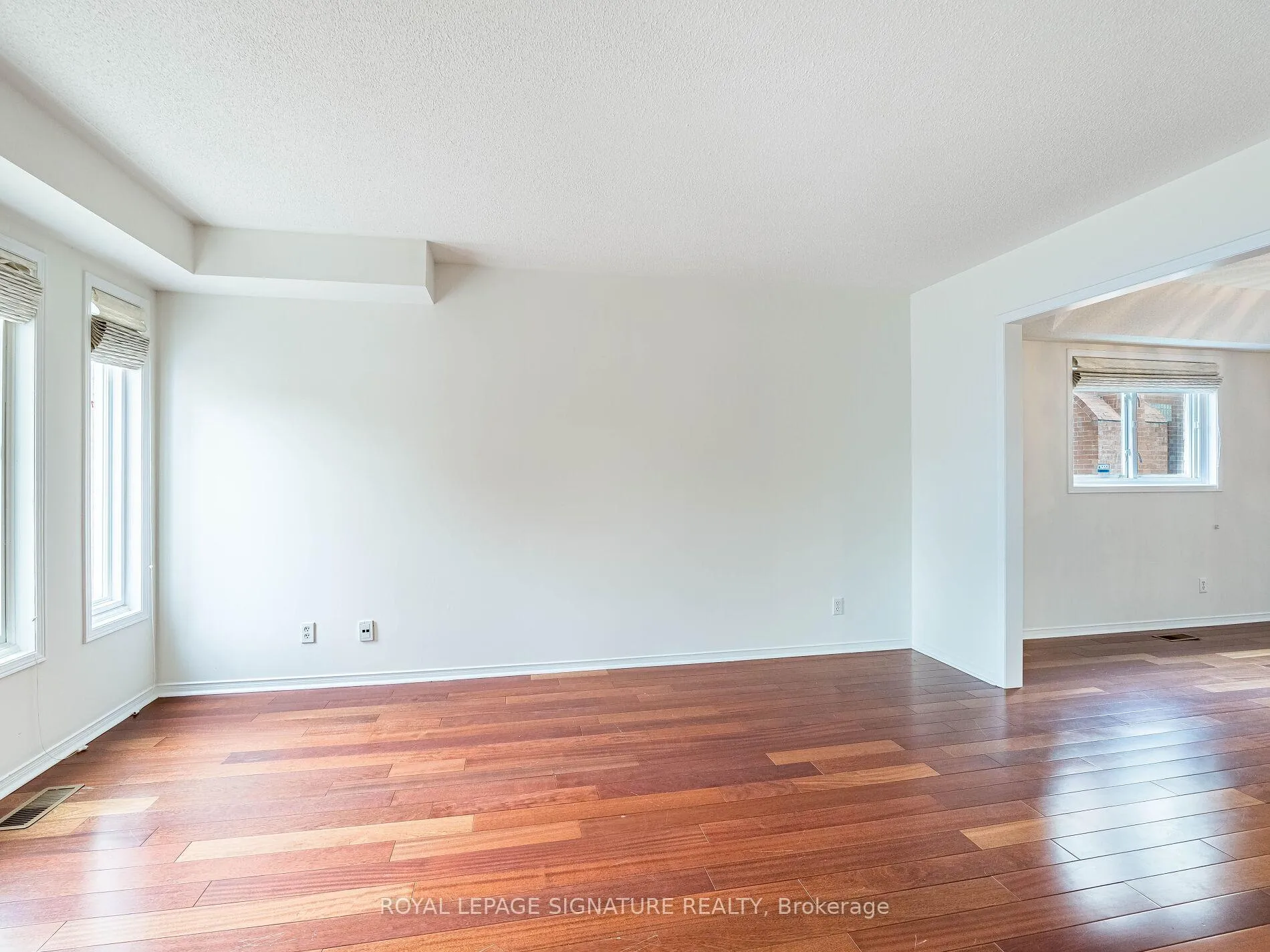 Photo 7 of 86 Valonia Drive, Brampton, Brampton North — HOMEH