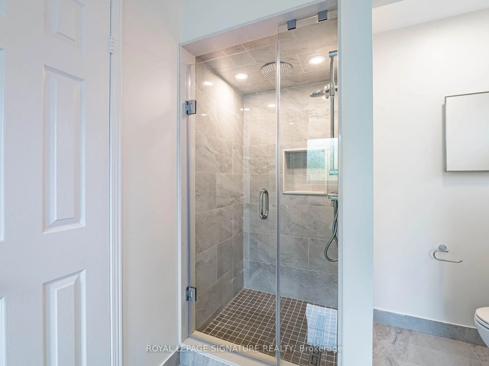 Photo 30 of 86 Valonia Drive, Brampton, Brampton North — HOMEH
