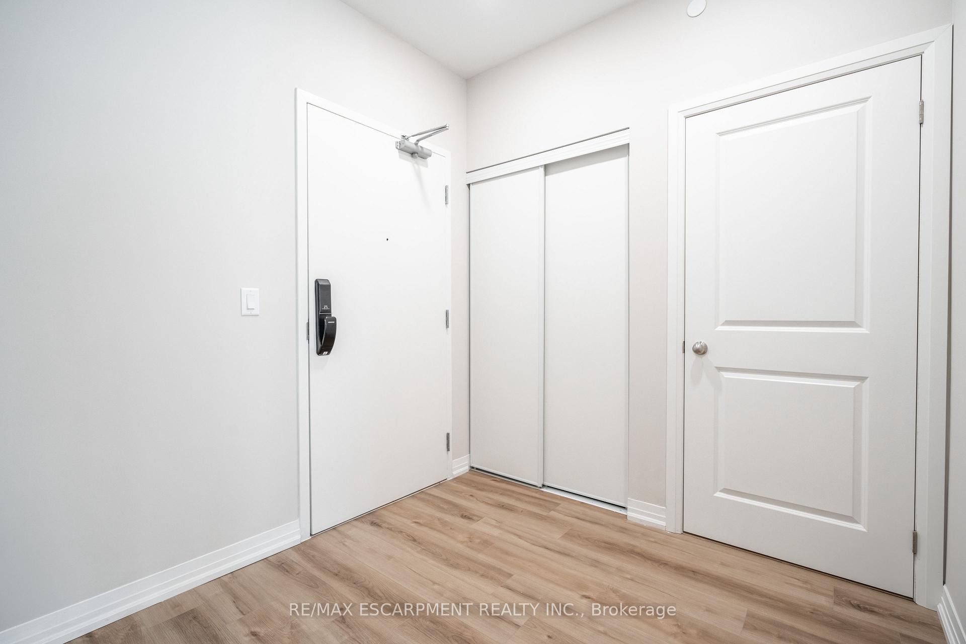 Photo 3 of Unit 142, 50 Herrick Avenue, St. Catharines, Oakdale — HOMEH