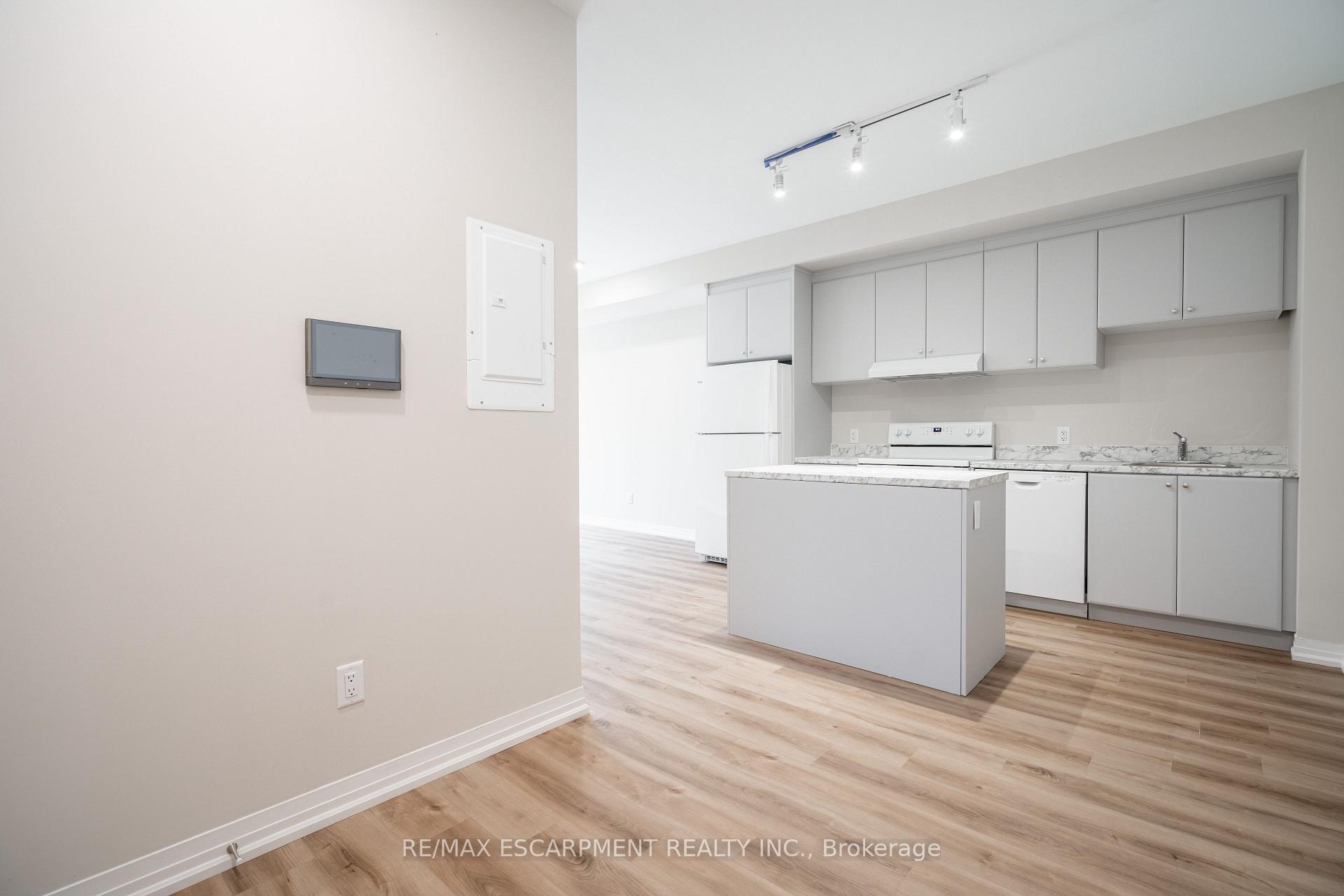 Photo 5 of Unit 142, 50 Herrick Avenue, St. Catharines, Oakdale — HOMEH