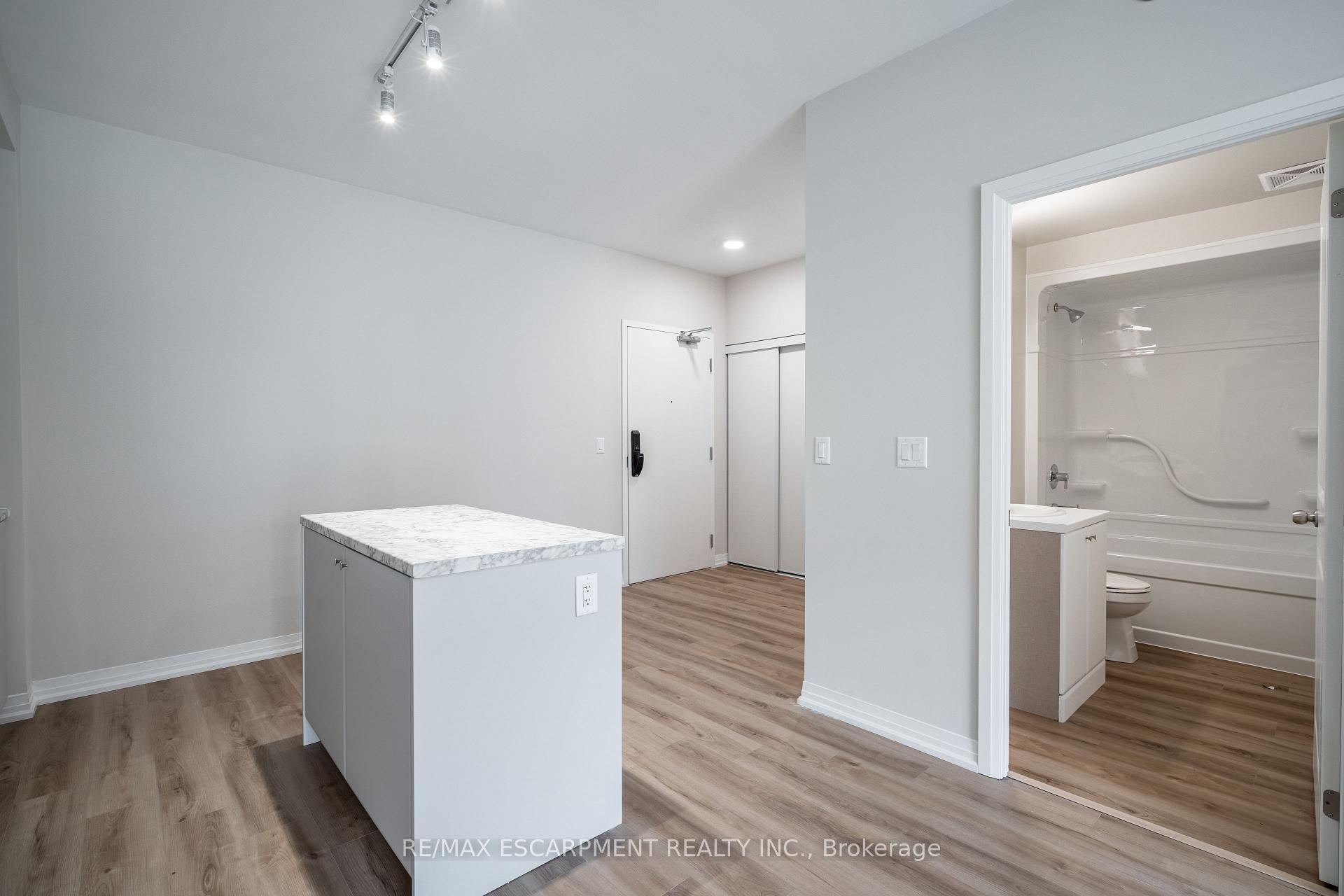Photo 10 of Unit 142, 50 Herrick Avenue, St. Catharines, Oakdale — HOMEH