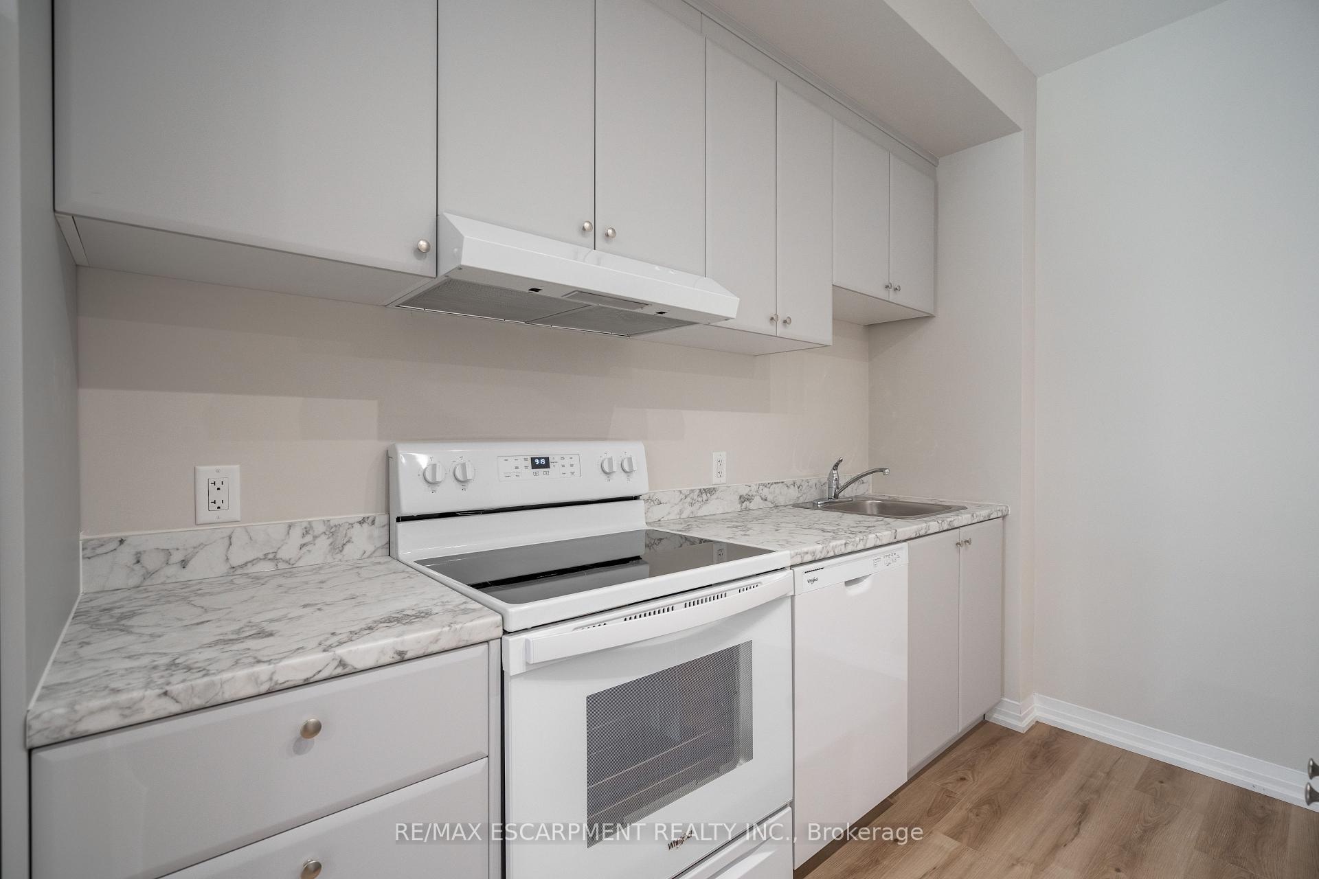 Photo 11 of Unit 142, 50 Herrick Avenue, St. Catharines, Oakdale — HOMEH