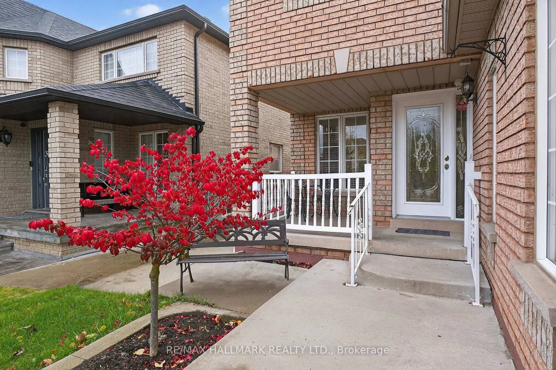 Photo 3 of 185 Harvest Moon Drive, Caledon, Bolton West — HOMEH