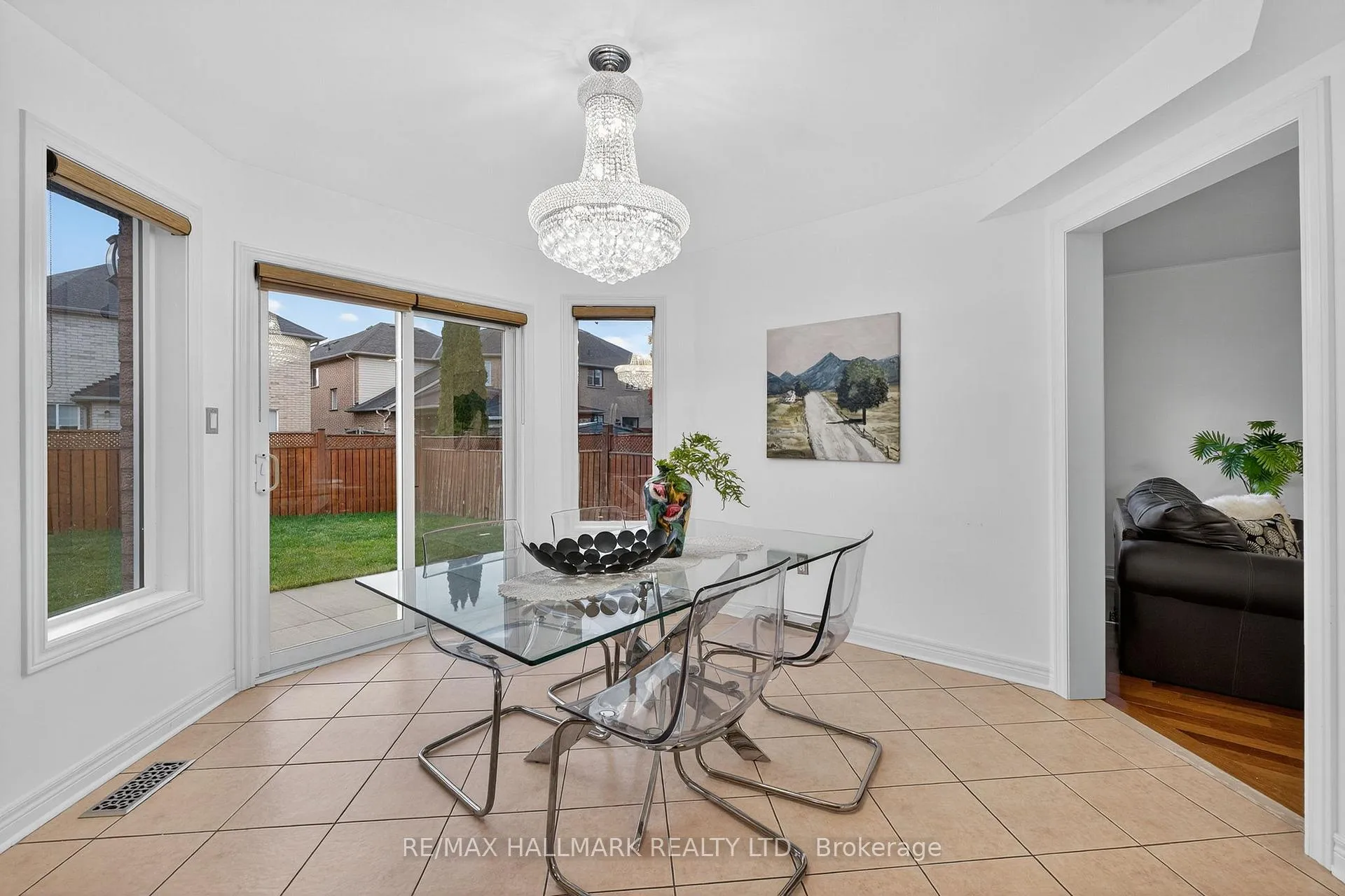 Photo 12 of 185 Harvest Moon Drive, Caledon, Bolton West — HOMEH