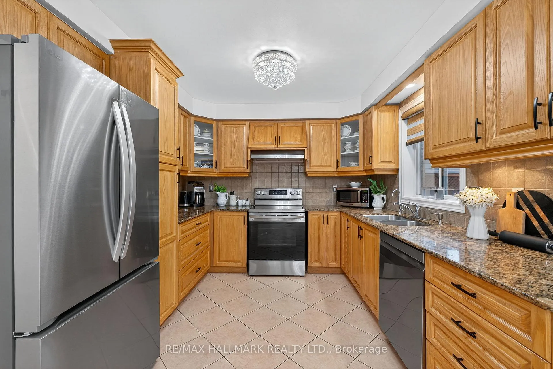 Photo 14 of 185 Harvest Moon Drive, Caledon, Bolton West — HOMEH