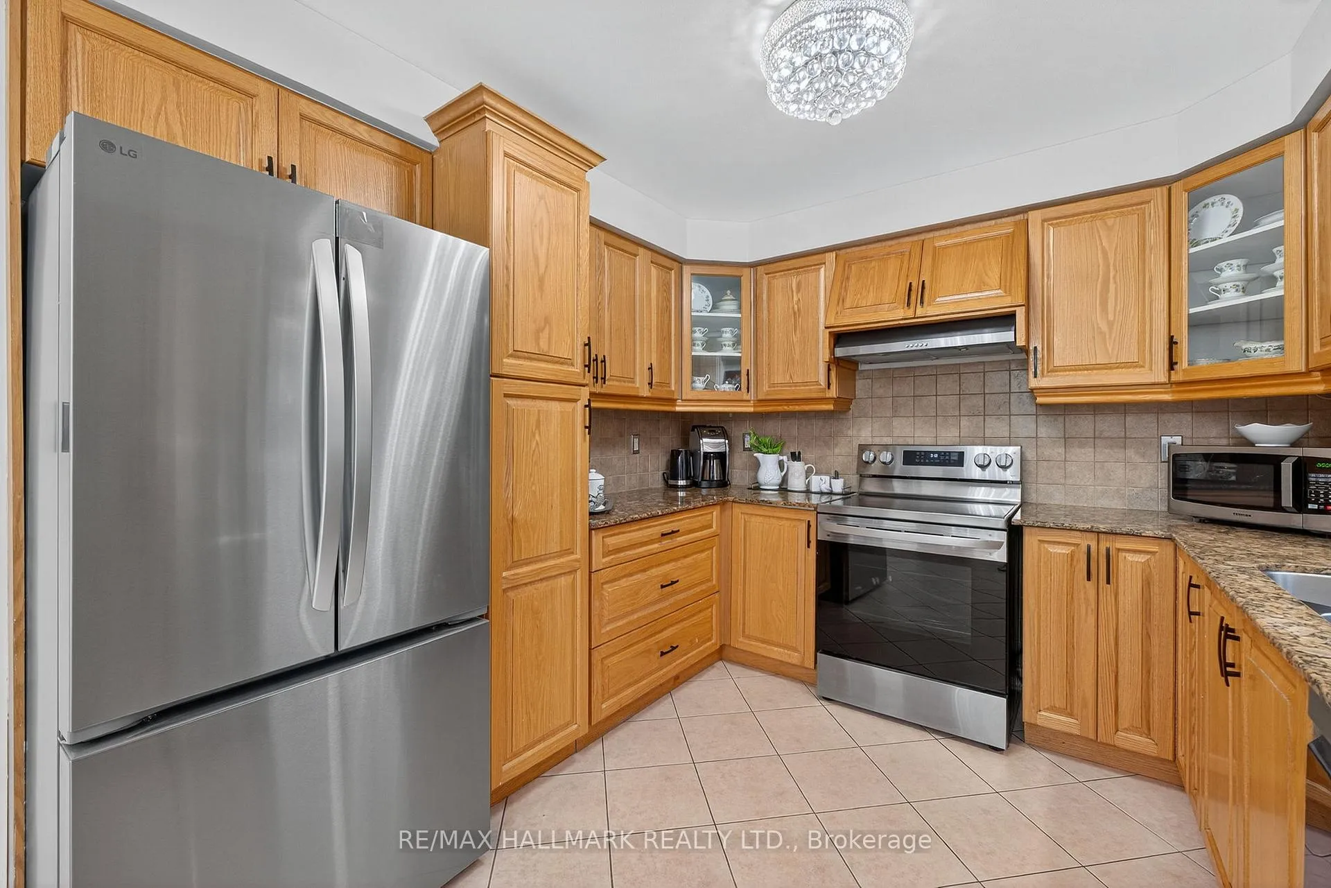 Photo 15 of 185 Harvest Moon Drive, Caledon, Bolton West — HOMEH