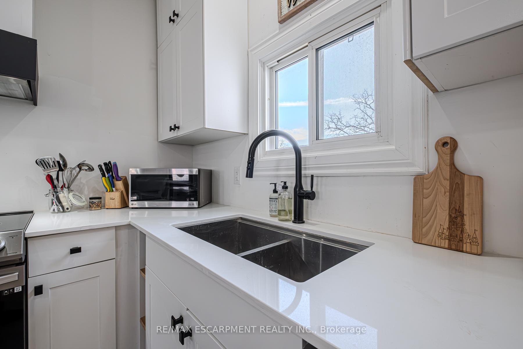 Photo 28 of 37 Queen Street, Brant, Paris — HOMEH