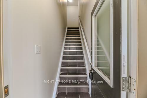 Photo 39 of Unit 17, 39 Kay Crescent, Guelph, Pineridge/Westminster Woods — HOMEH