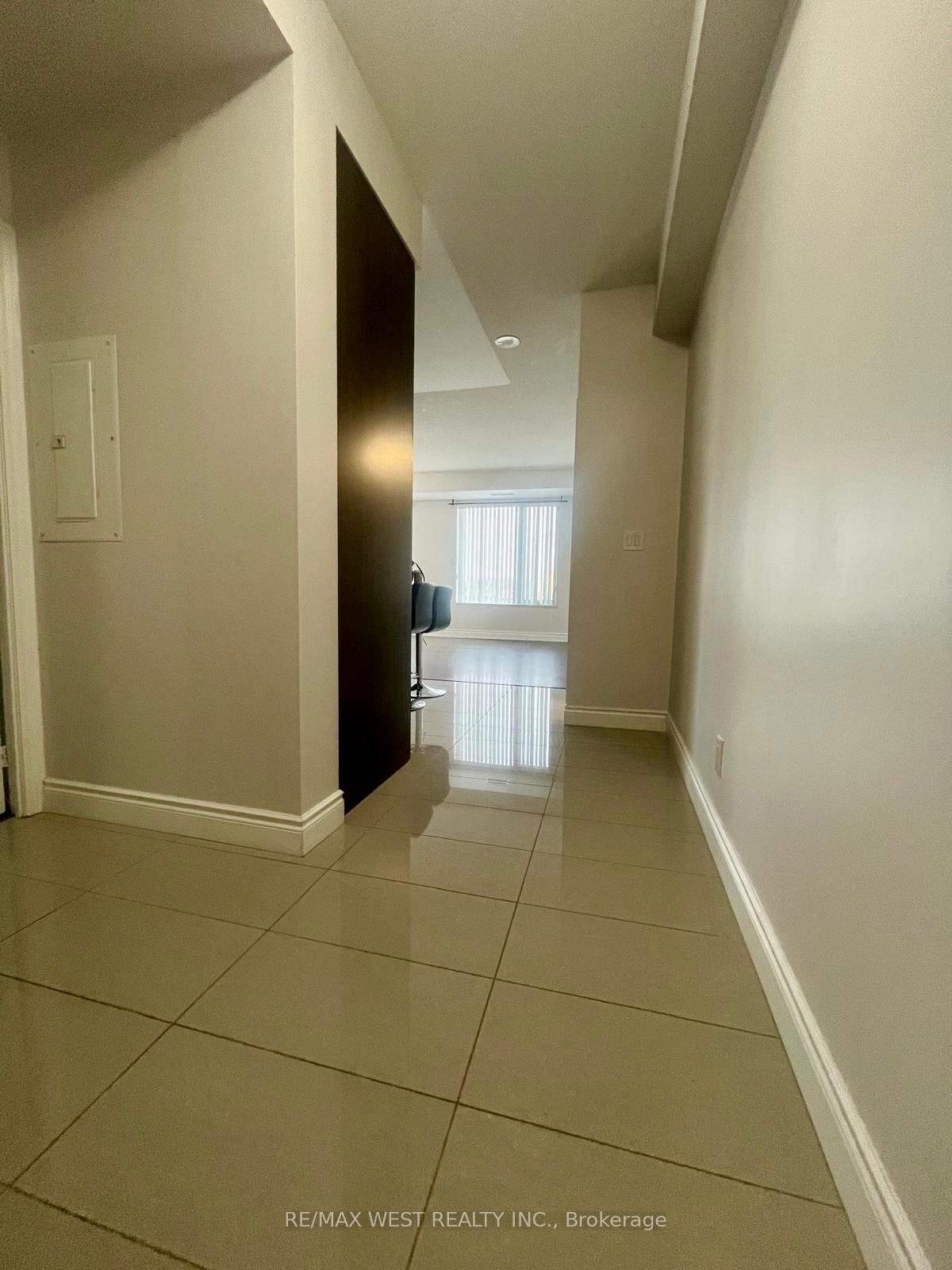 Photo 2 of Unit 716, 325 South Park Road, Markham, Commerce Valley — HOMEH