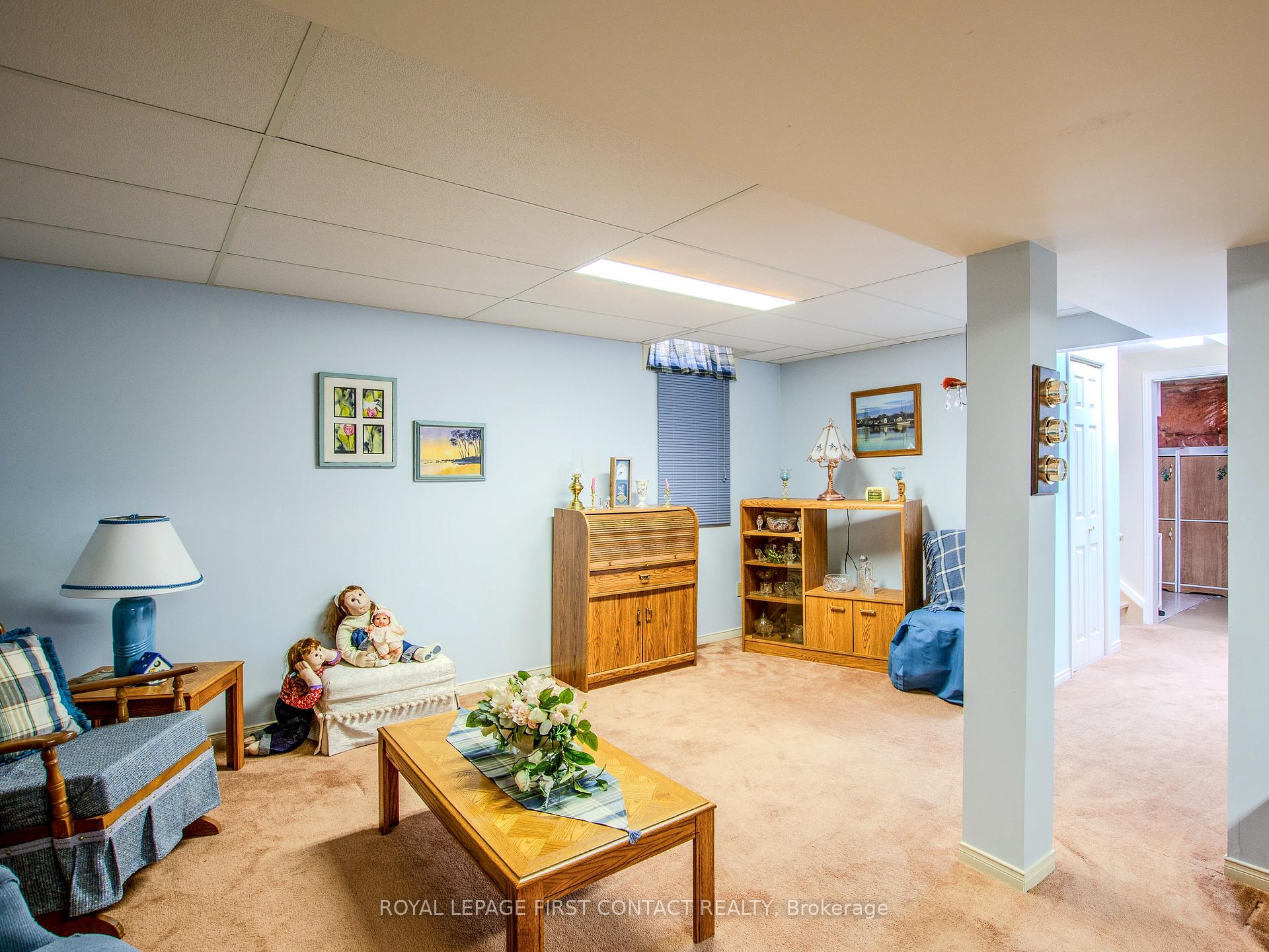 Photo 24 of 14 Carr Drive, Barrie, Letitia Heights — HOMEH