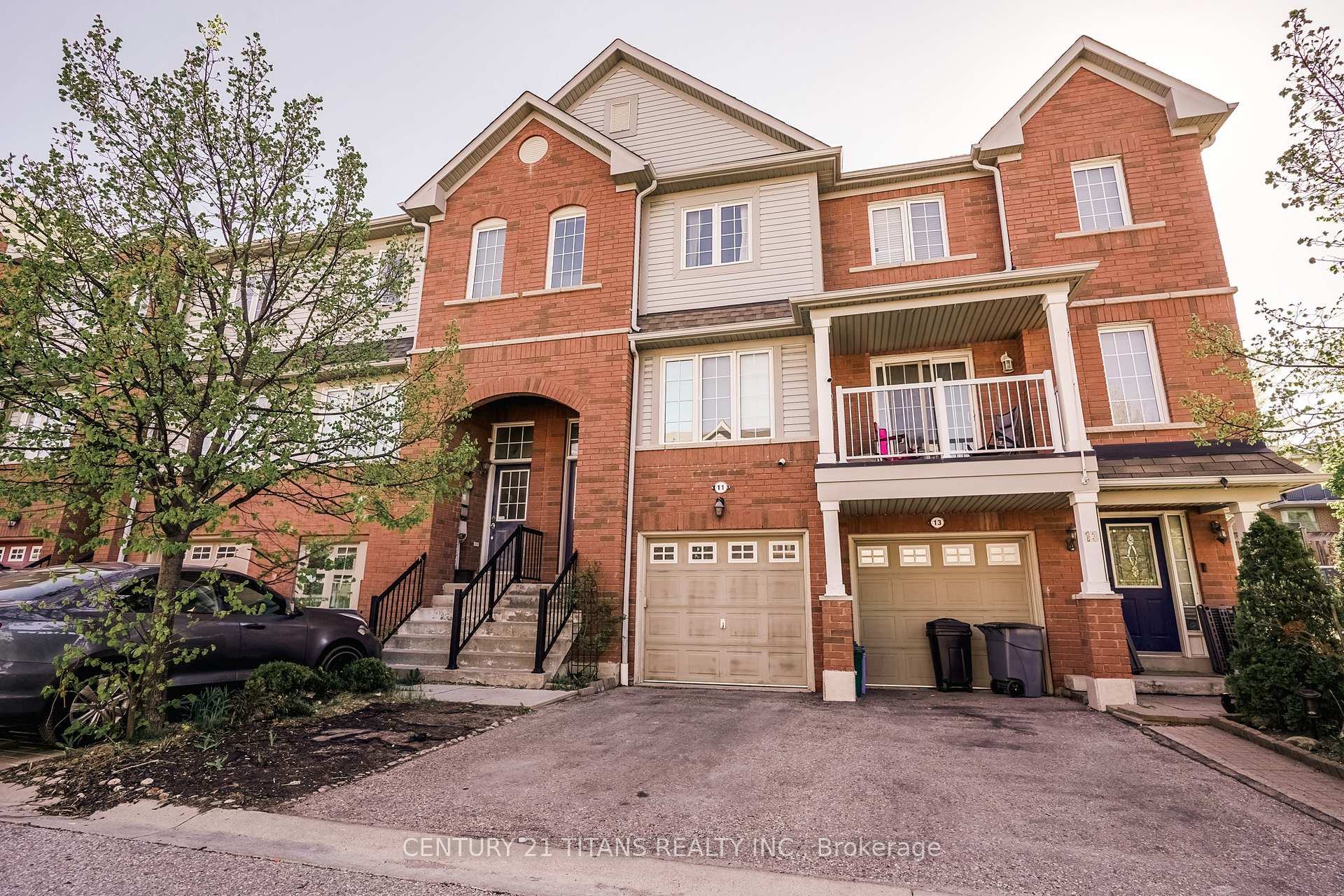 Photo 4 of 11 Ventura Lane, Ajax, Central — HOMEH