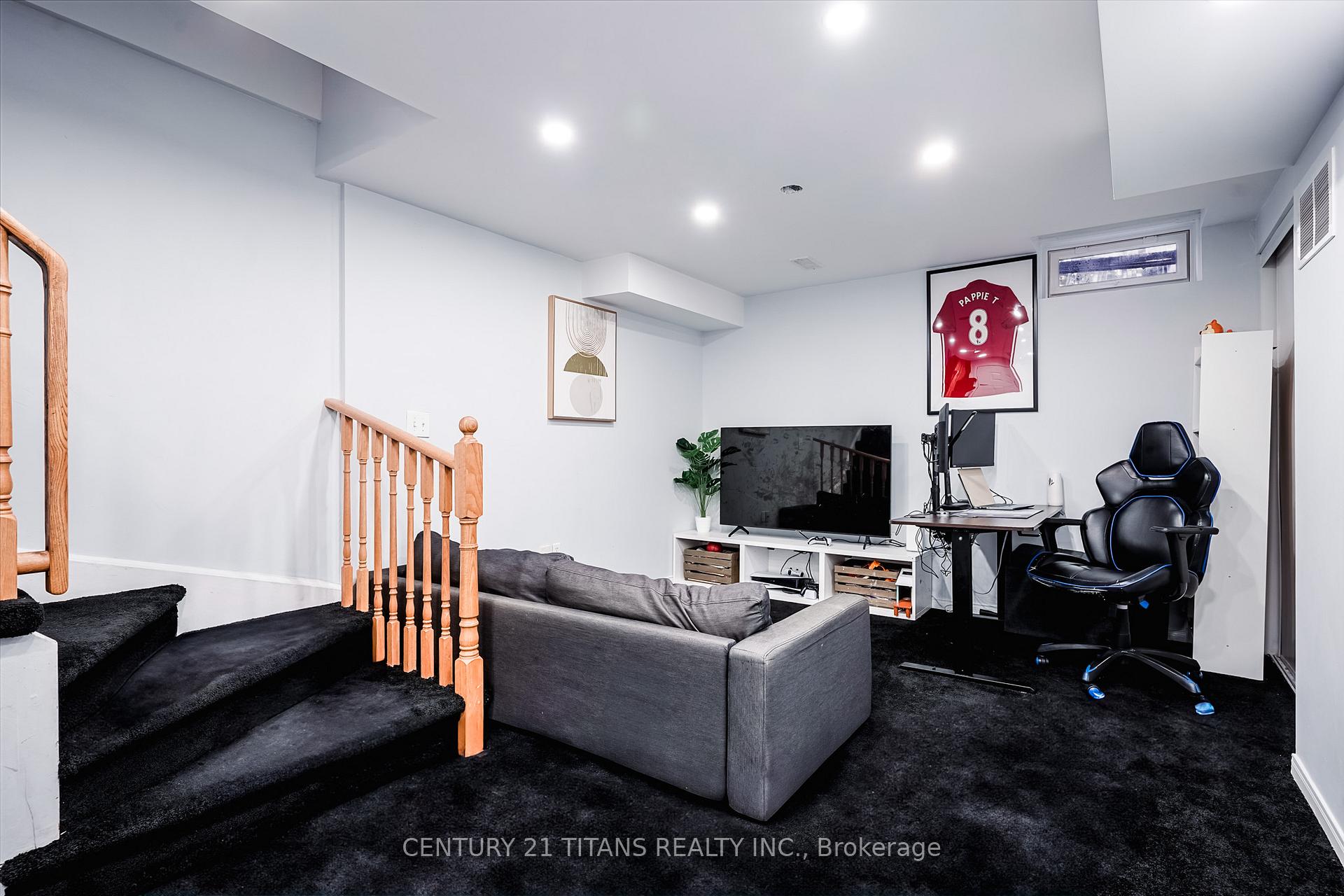 Photo 6 of 11 Ventura Lane, Ajax, Central — HOMEH