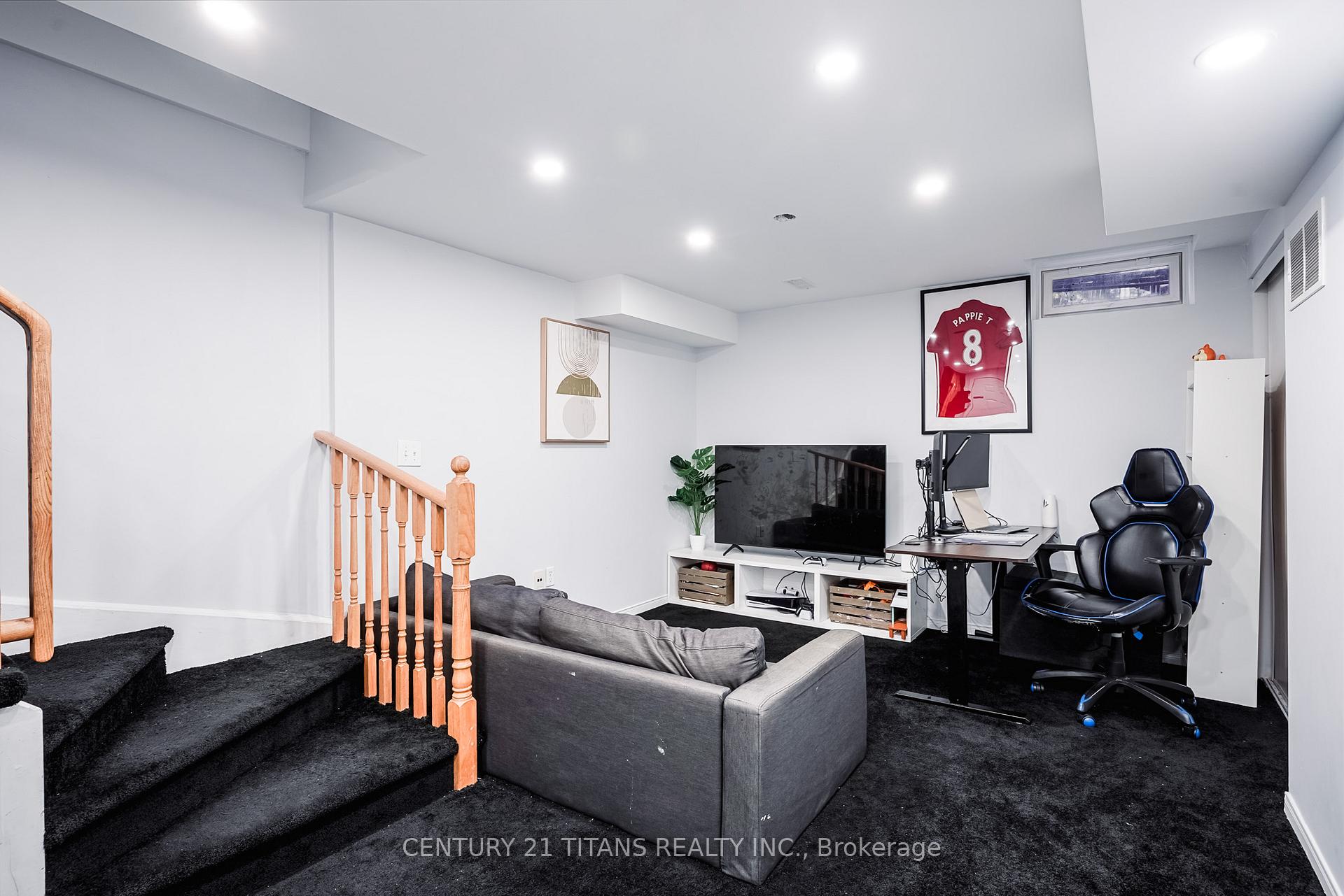 Photo 5 of 11 Ventura Lane, Ajax, Central — HOMEH