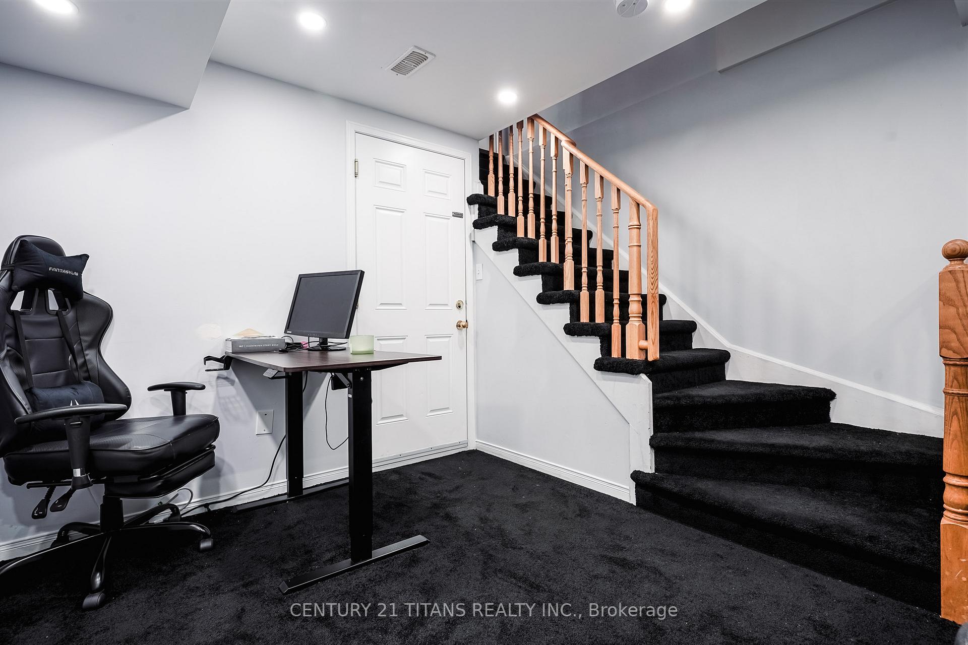 Photo 7 of 11 Ventura Lane, Ajax, Central — HOMEH