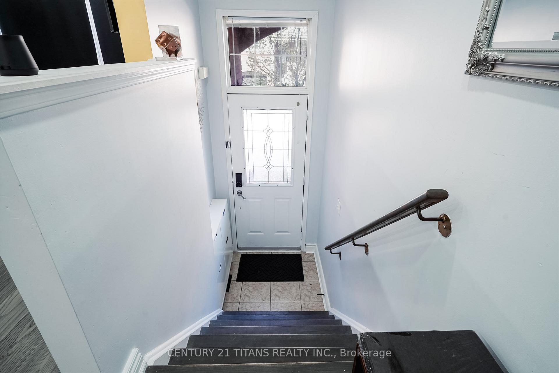 Photo 9 of 11 Ventura Lane, Ajax, Central — HOMEH
