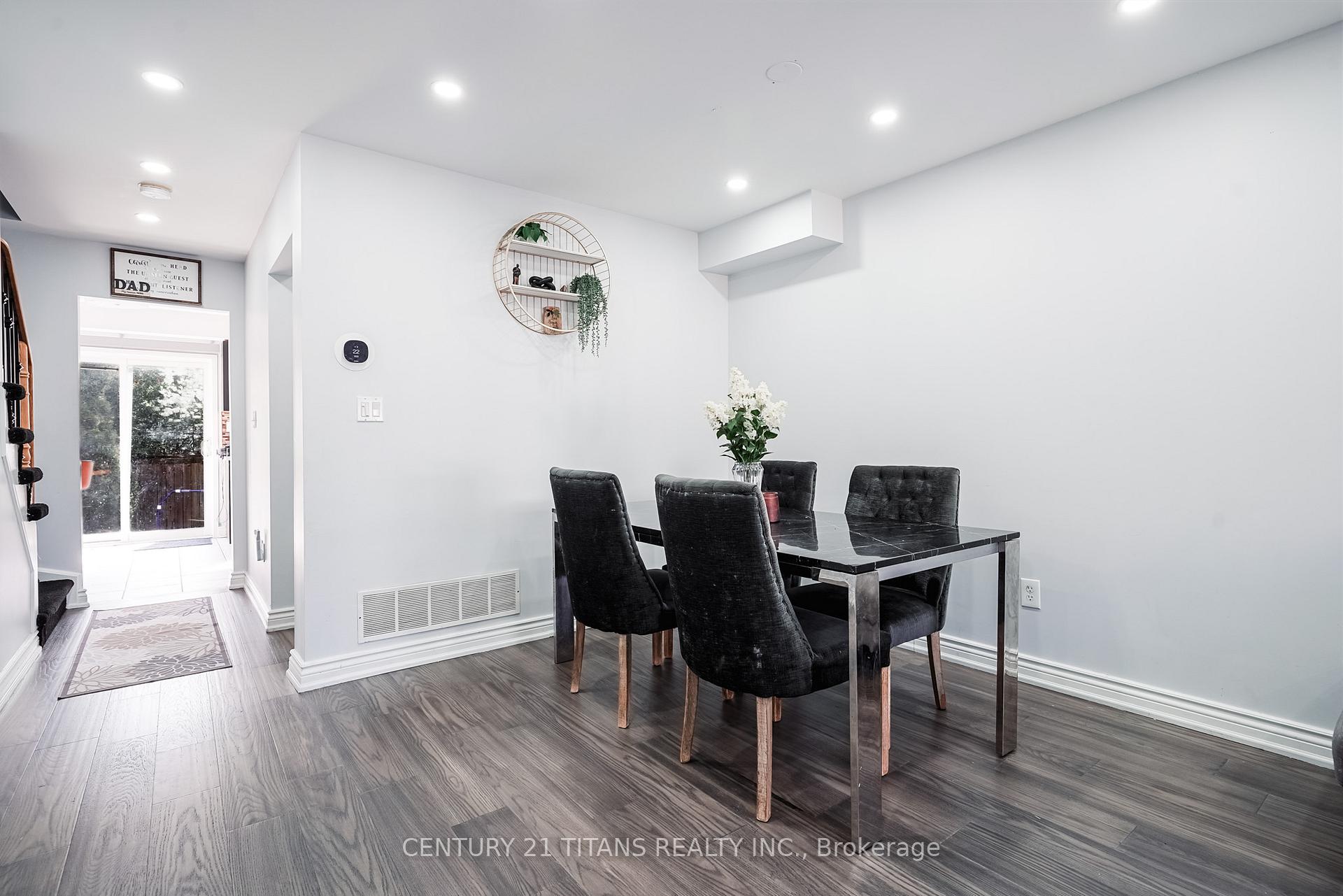 Photo 14 of 11 Ventura Lane, Ajax, Central — HOMEH