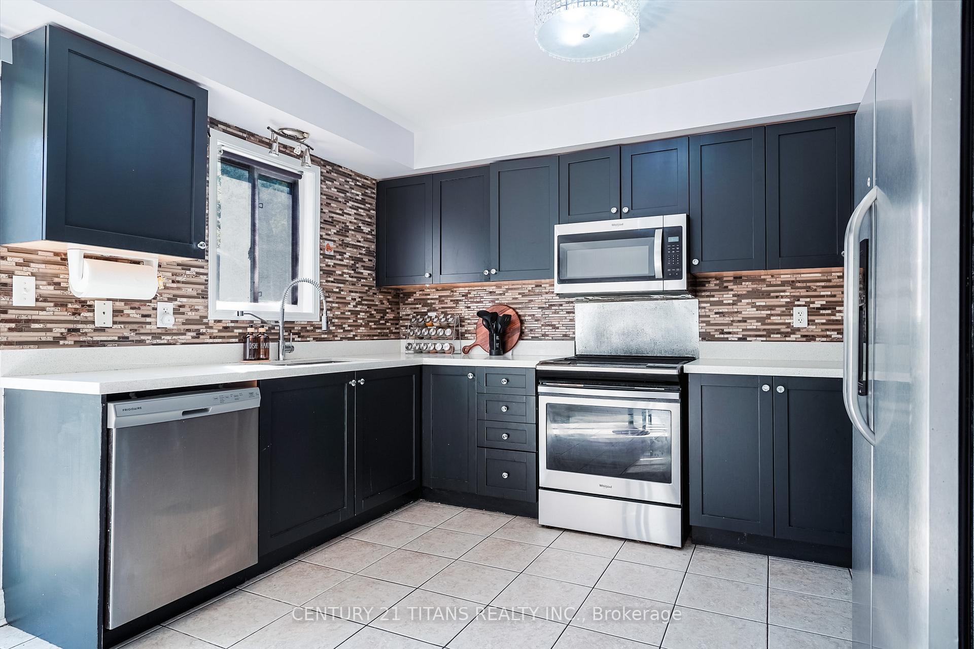 Photo 17 of 11 Ventura Lane, Ajax, Central — HOMEH