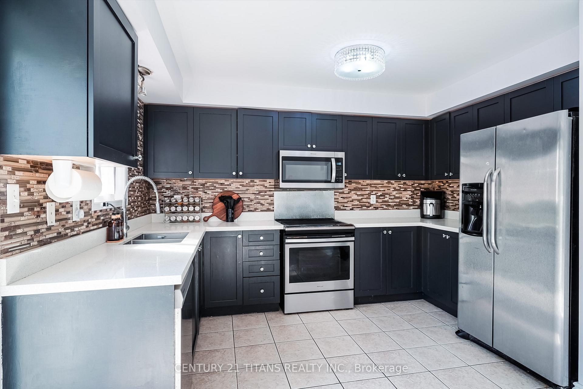 Photo 19 of 11 Ventura Lane, Ajax, Central — HOMEH