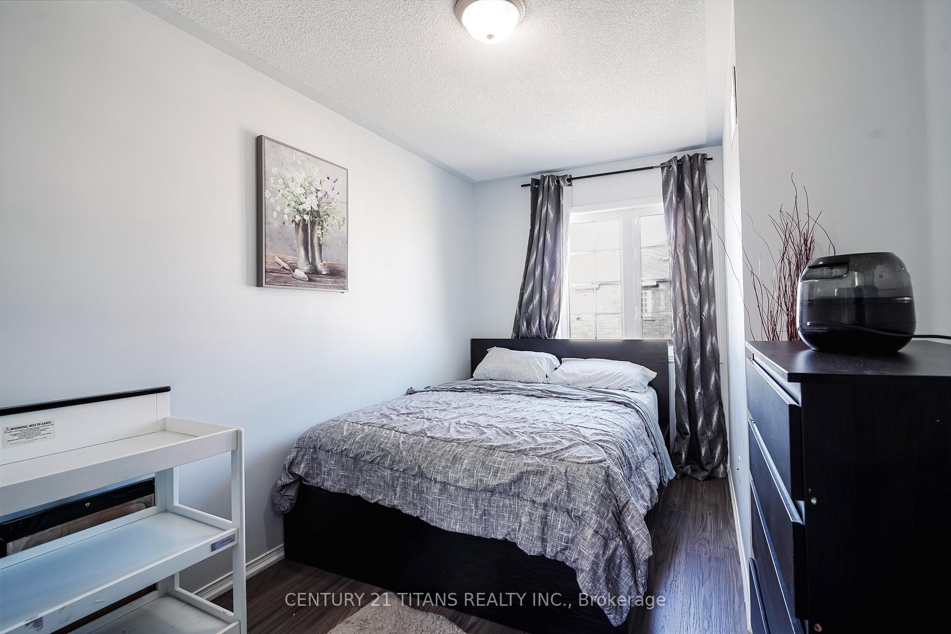 Photo 24 of 11 Ventura Lane, Ajax, Central — HOMEH
