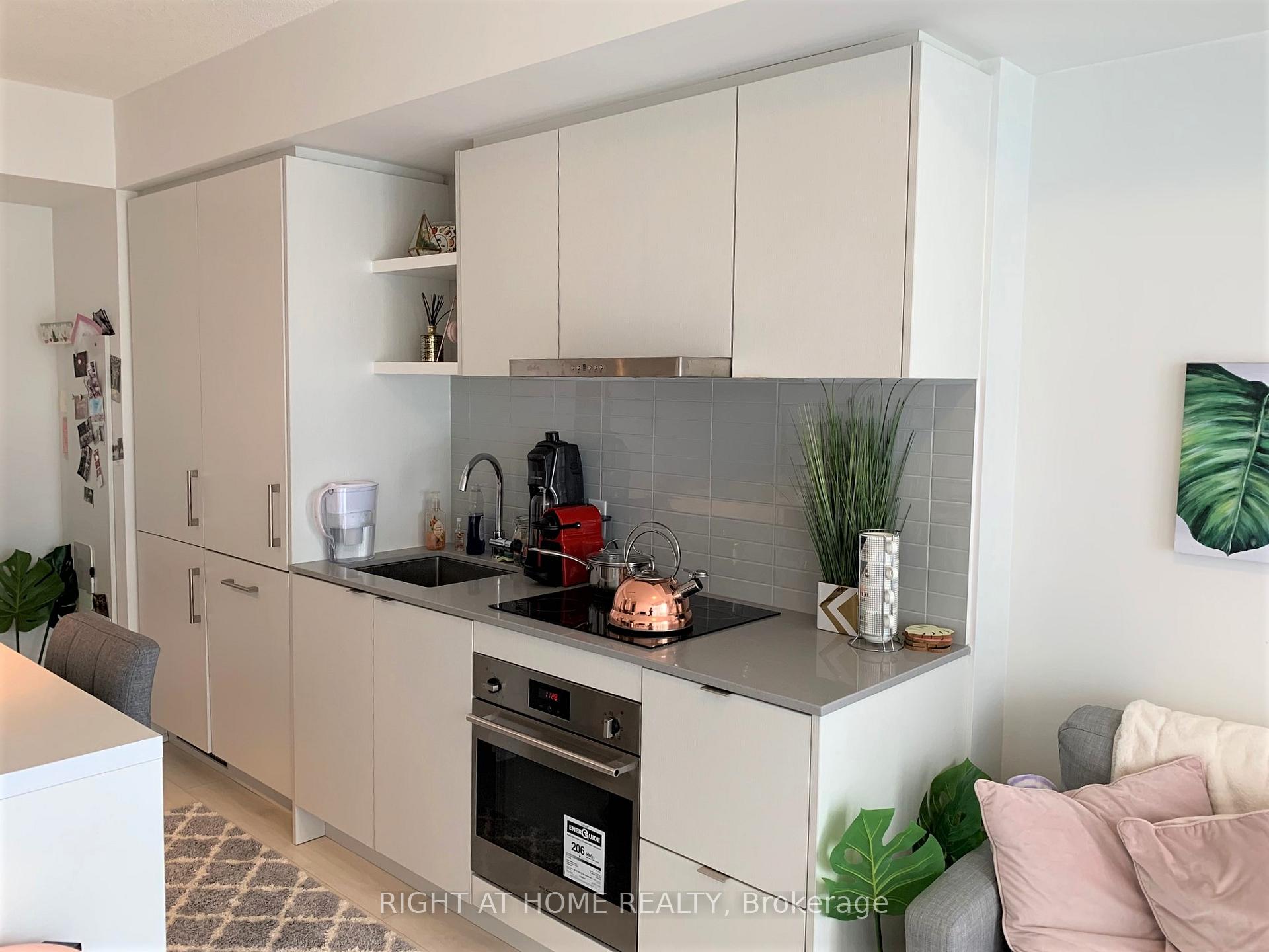 Photo 14 of Unit 5801, 88 Harbour Street, Toronto, Waterfront Communities — HOMEH