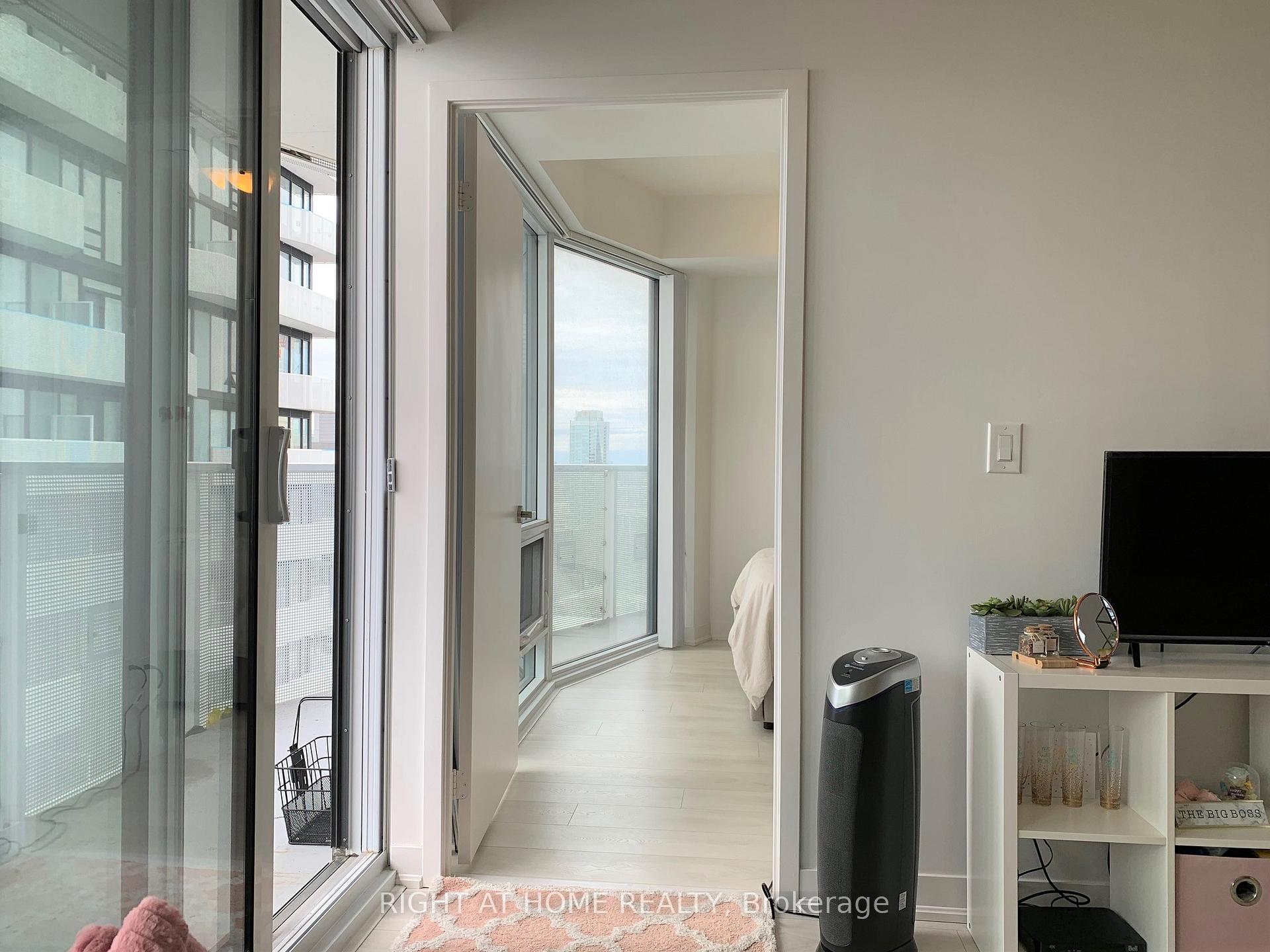 Photo 20 of Unit 5801, 88 Harbour Street, Toronto, Waterfront Communities — HOMEH