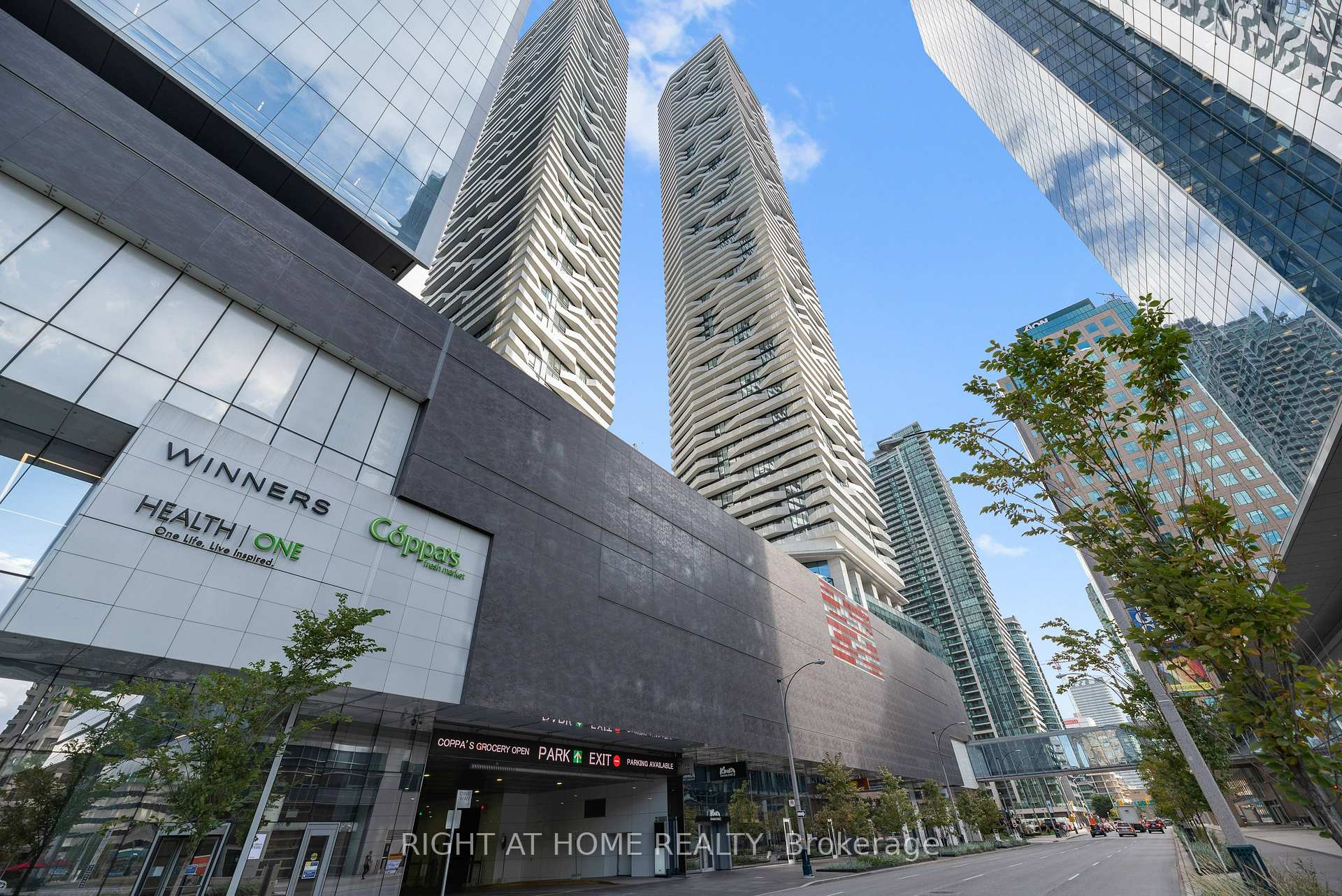 Photo 27 of Unit 5801, 88 Harbour Street, Toronto, Waterfront Communities — HOMEH