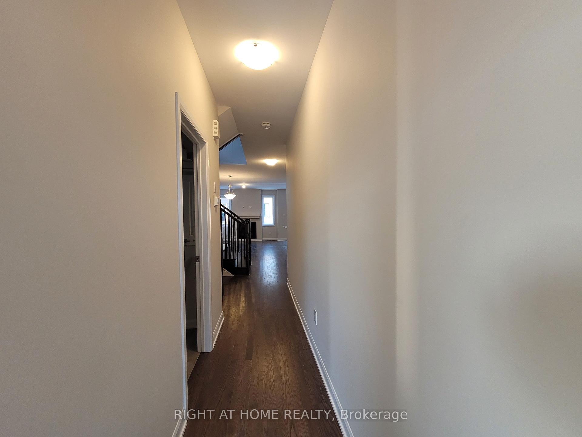 Photo 3 of 1062 Ballyhale Heights, Ottawa, Barrhaven - Half Moon Bay — HOMEH