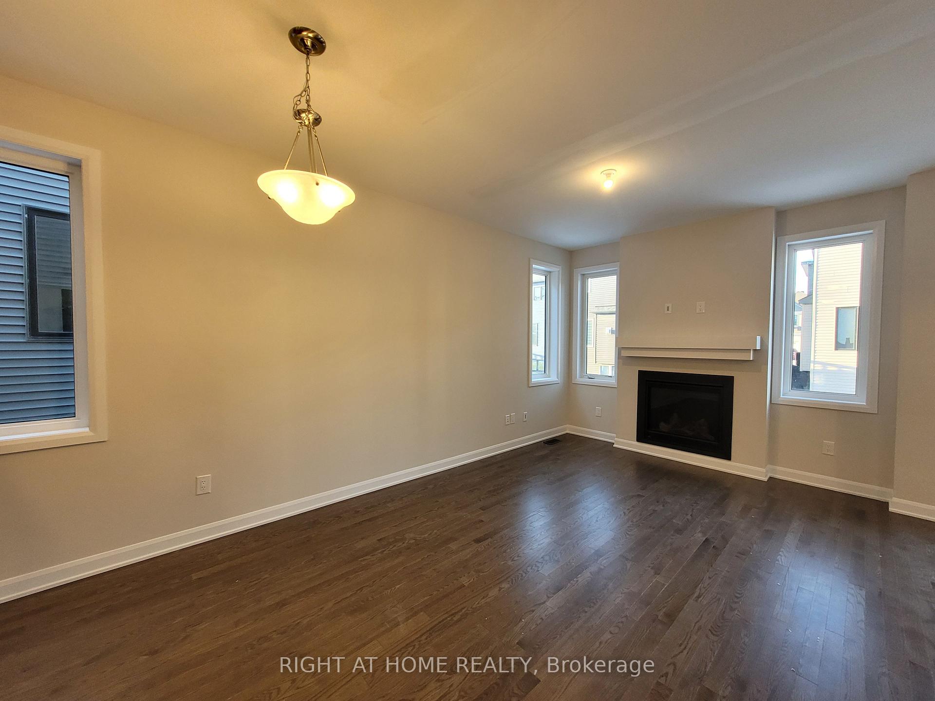 Photo 5 of 1062 Ballyhale Heights, Ottawa, Barrhaven - Half Moon Bay — HOMEH