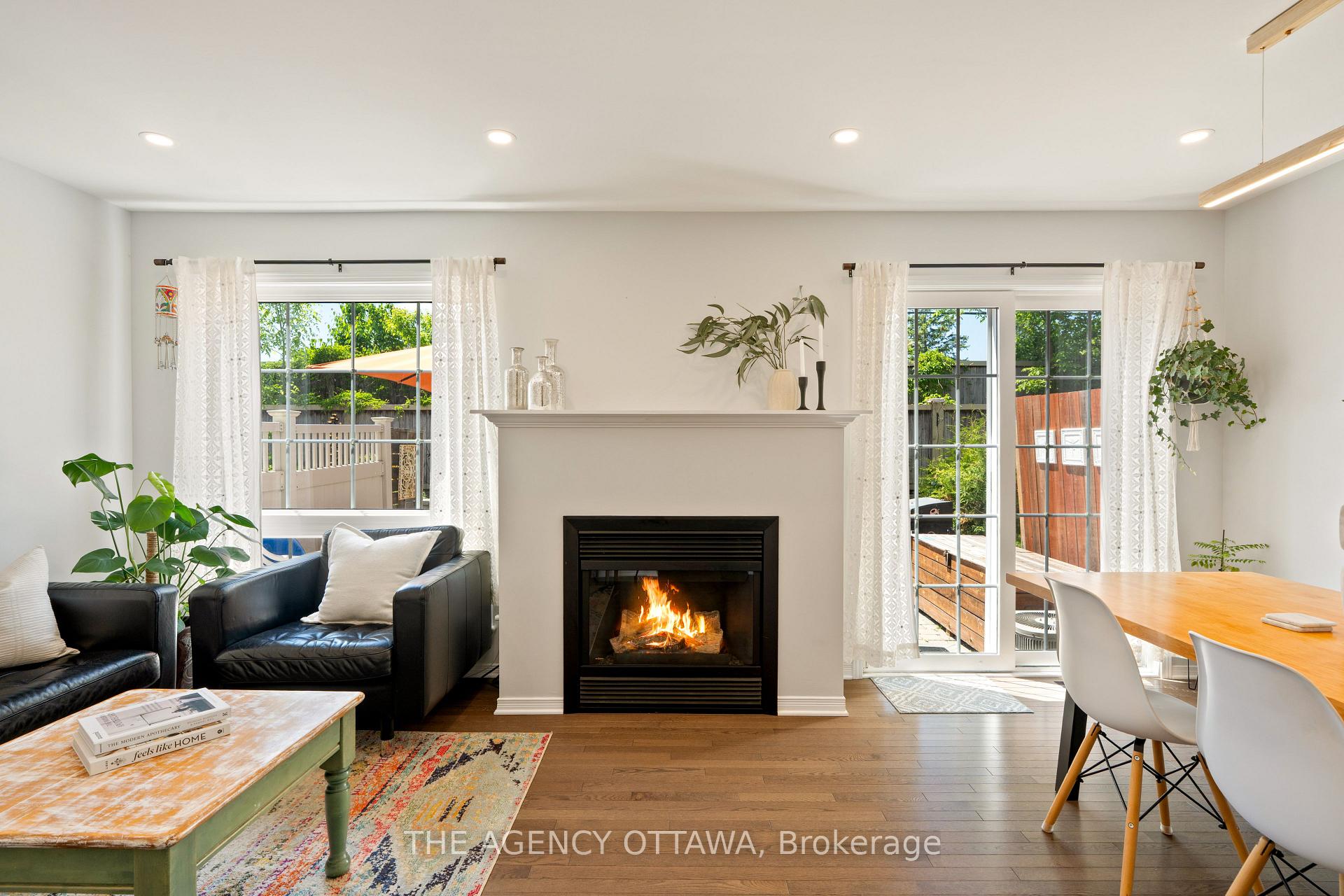 Photo 8 of 42 Kirkstone Private, Ottawa, Barrhaven - Stonebridge — HOMEH