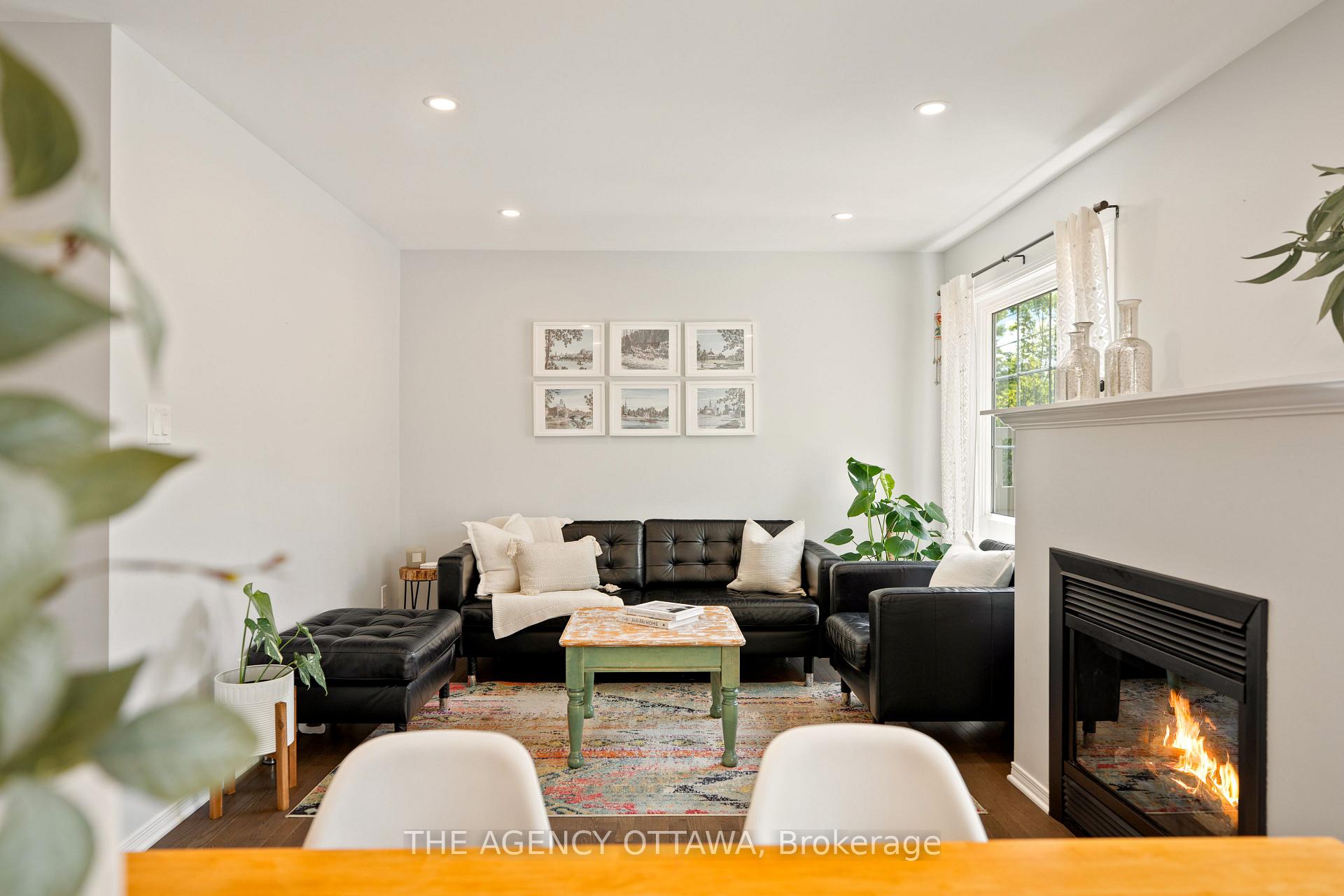 Photo 9 of 42 Kirkstone Private, Ottawa, Barrhaven - Stonebridge — HOMEH