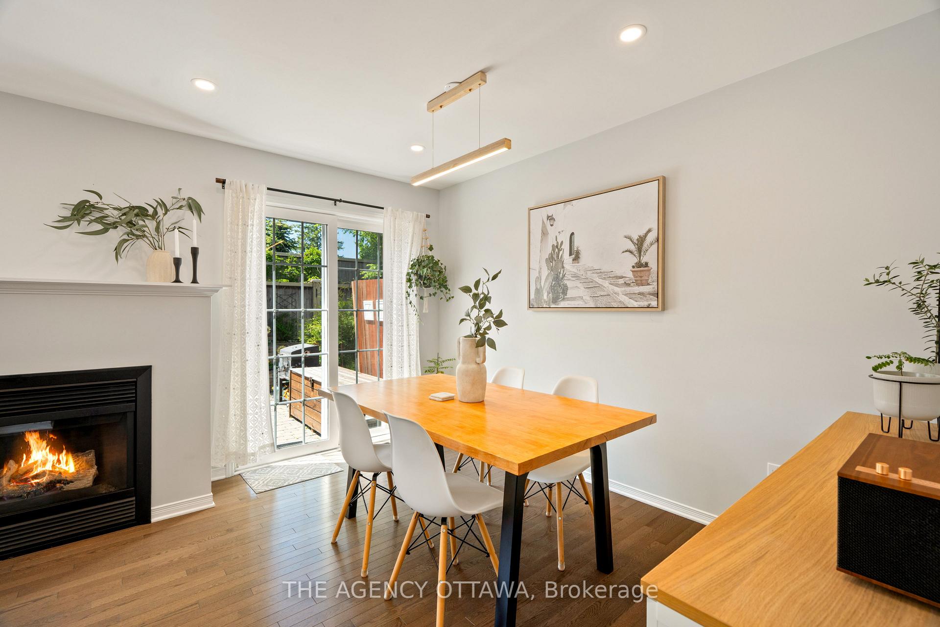 Photo 13 of 42 Kirkstone Private, Ottawa, Barrhaven - Stonebridge — HOMEH