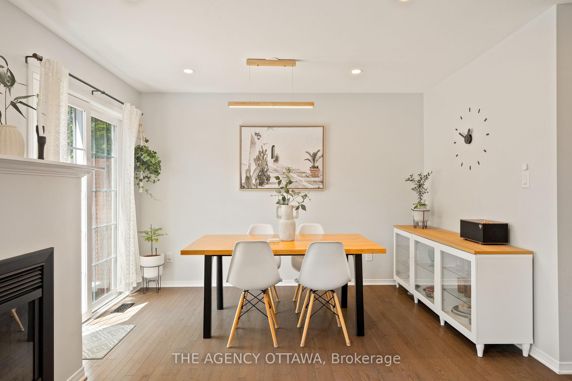 Photo 12 of 42 Kirkstone Private, Ottawa, Barrhaven - Stonebridge — HOMEH