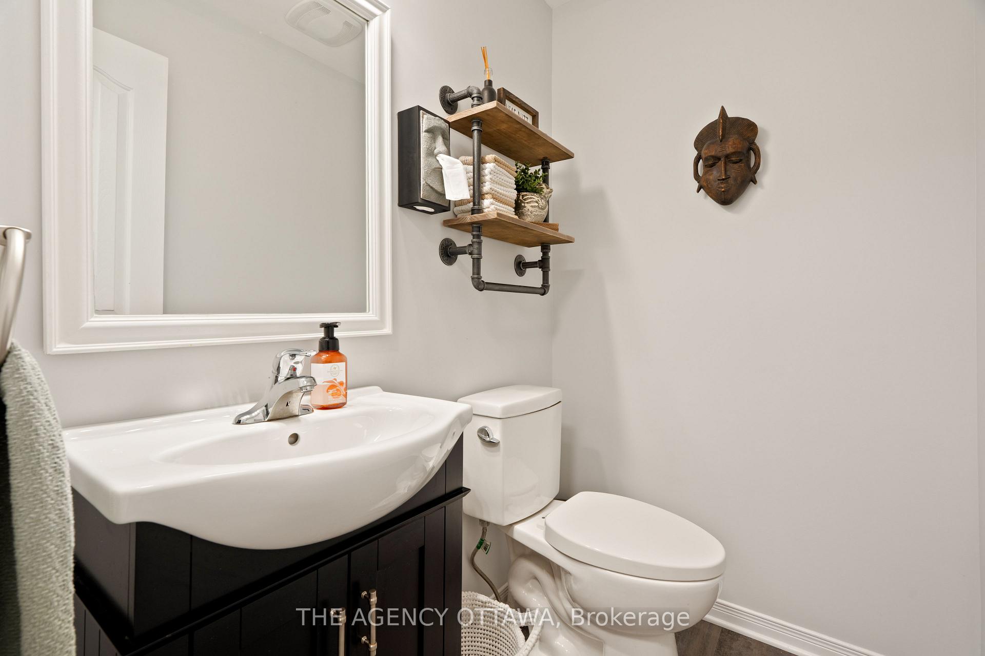 Photo 14 of 42 Kirkstone Private, Ottawa, Barrhaven - Stonebridge — HOMEH
