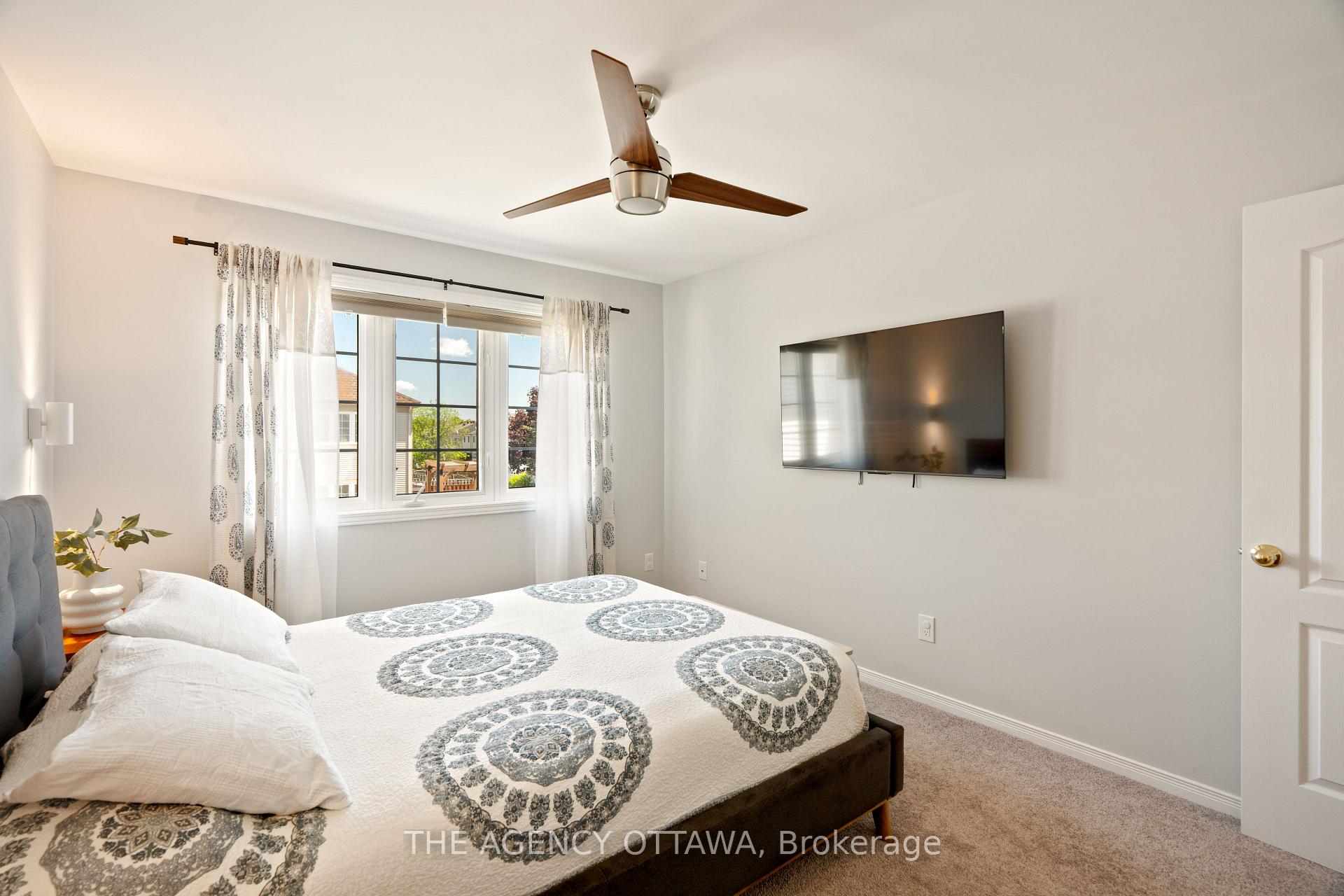 Photo 24 of 42 Kirkstone Private, Ottawa, Barrhaven - Stonebridge — HOMEH