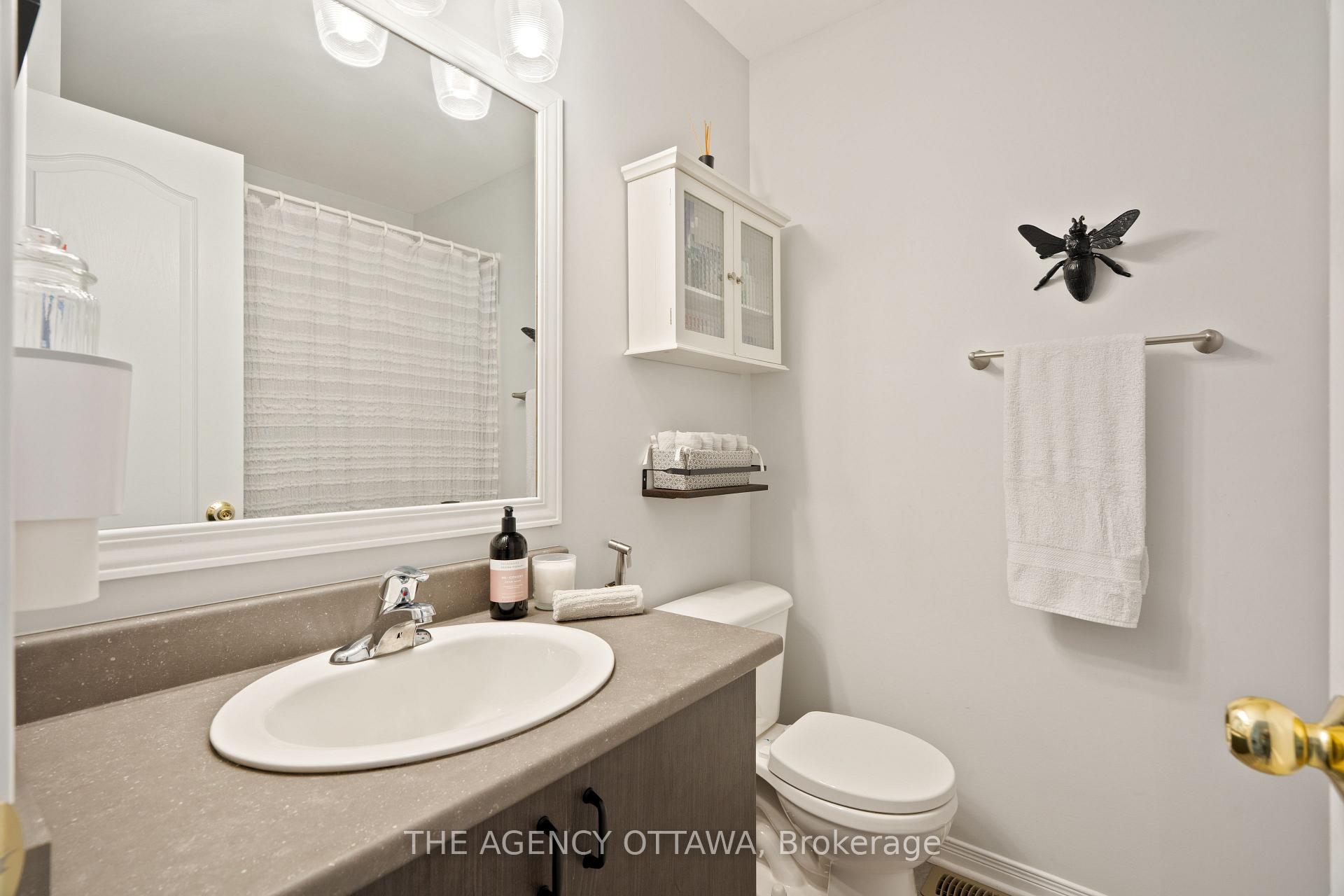 Photo 28 of 42 Kirkstone Private, Ottawa, Barrhaven - Stonebridge — HOMEH