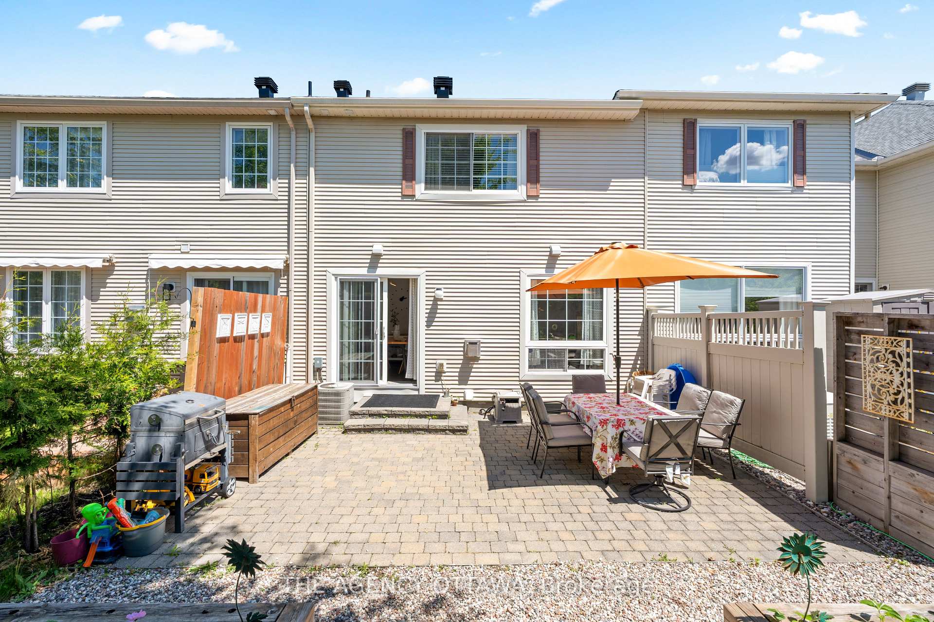 Photo 35 of 42 Kirkstone Private, Ottawa, Barrhaven - Stonebridge — HOMEH