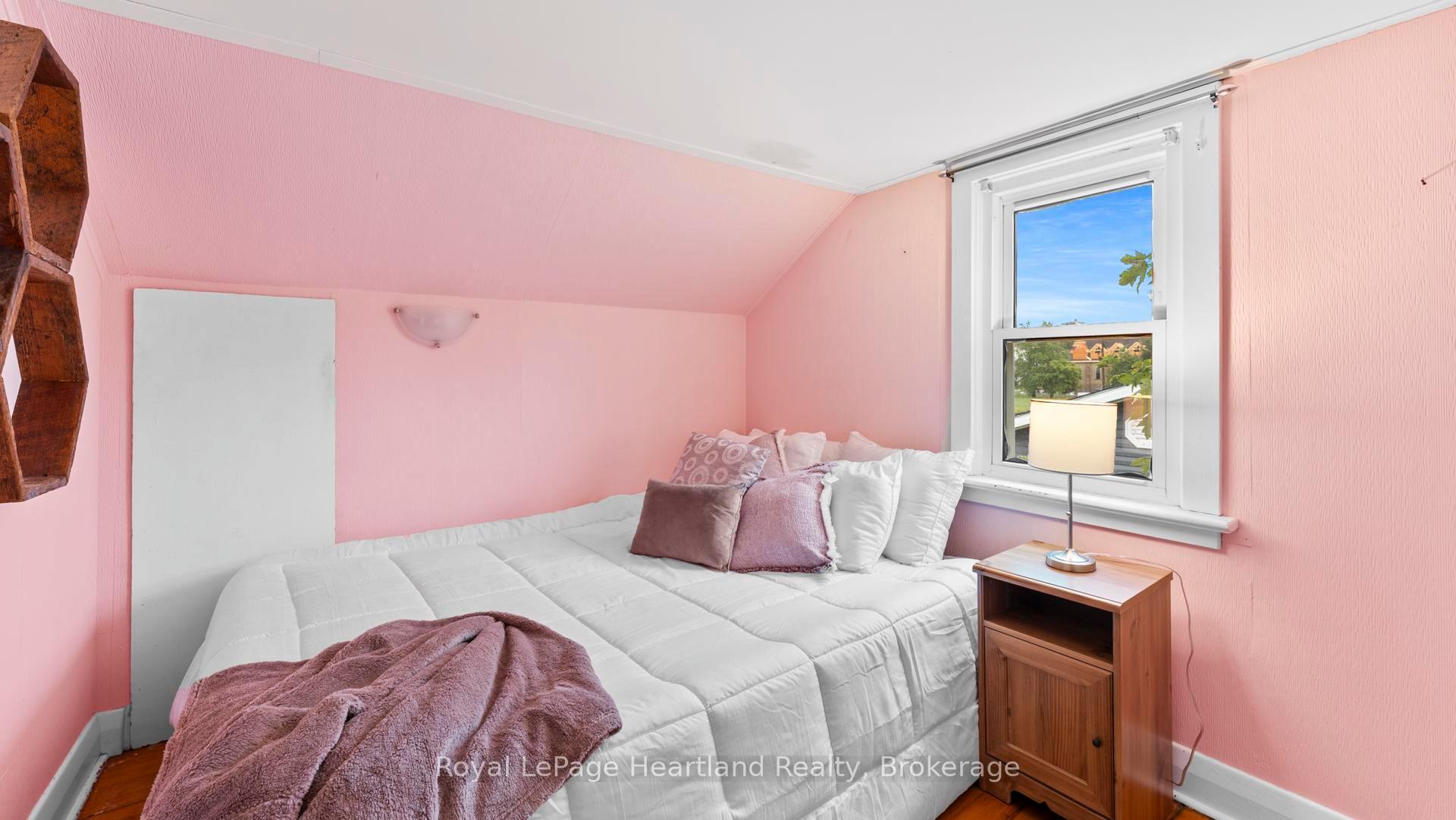 Photo 13 of 41553 Summerhill Road S, Central Huron, Hullett — HOMEH