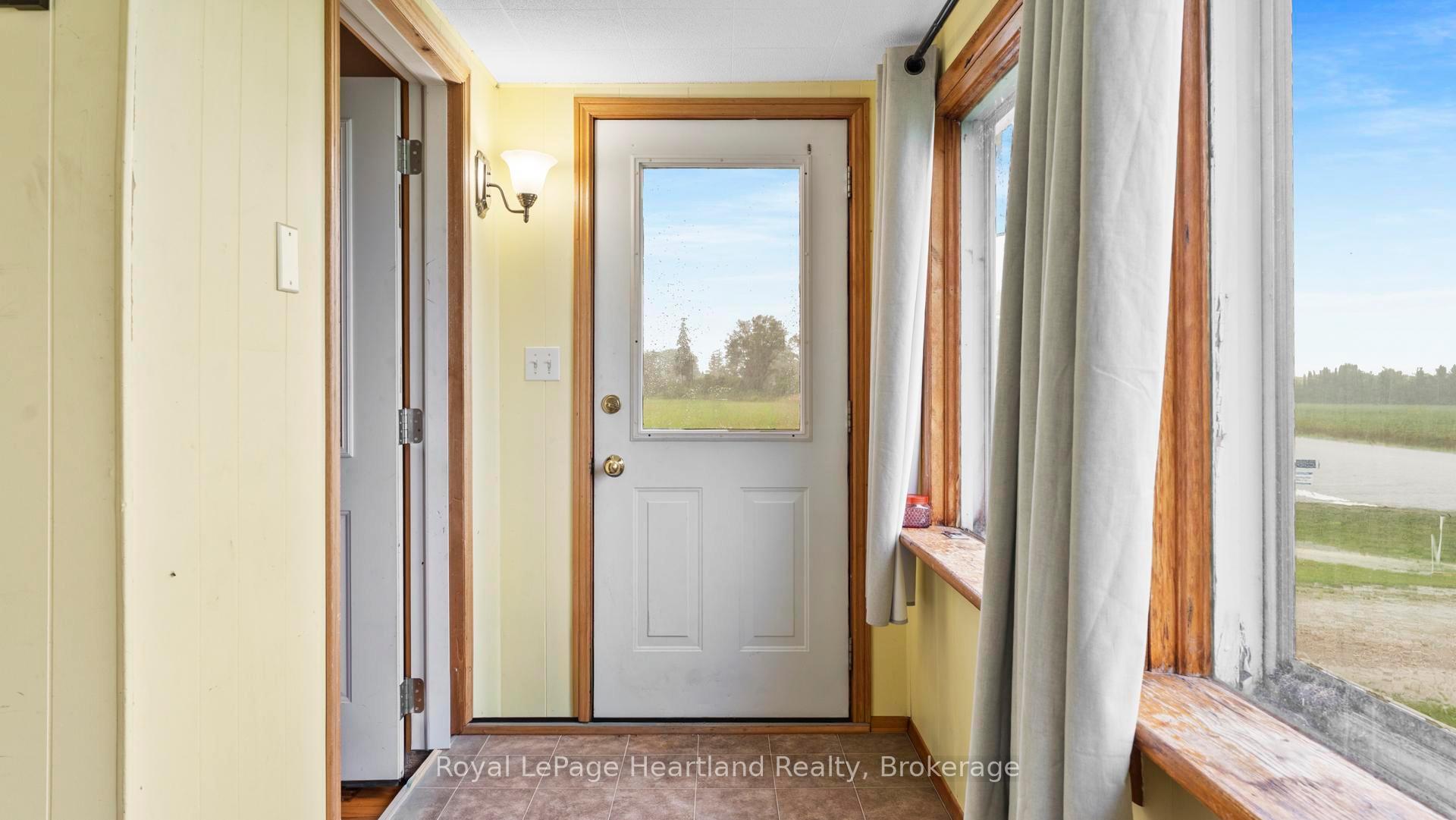 Photo 16 of 41553 Summerhill Road S, Central Huron, Hullett — HOMEH
