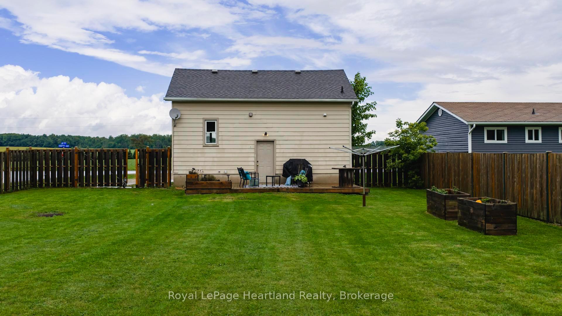 Photo 24 of 41553 Summerhill Road S, Central Huron, Hullett — HOMEH
